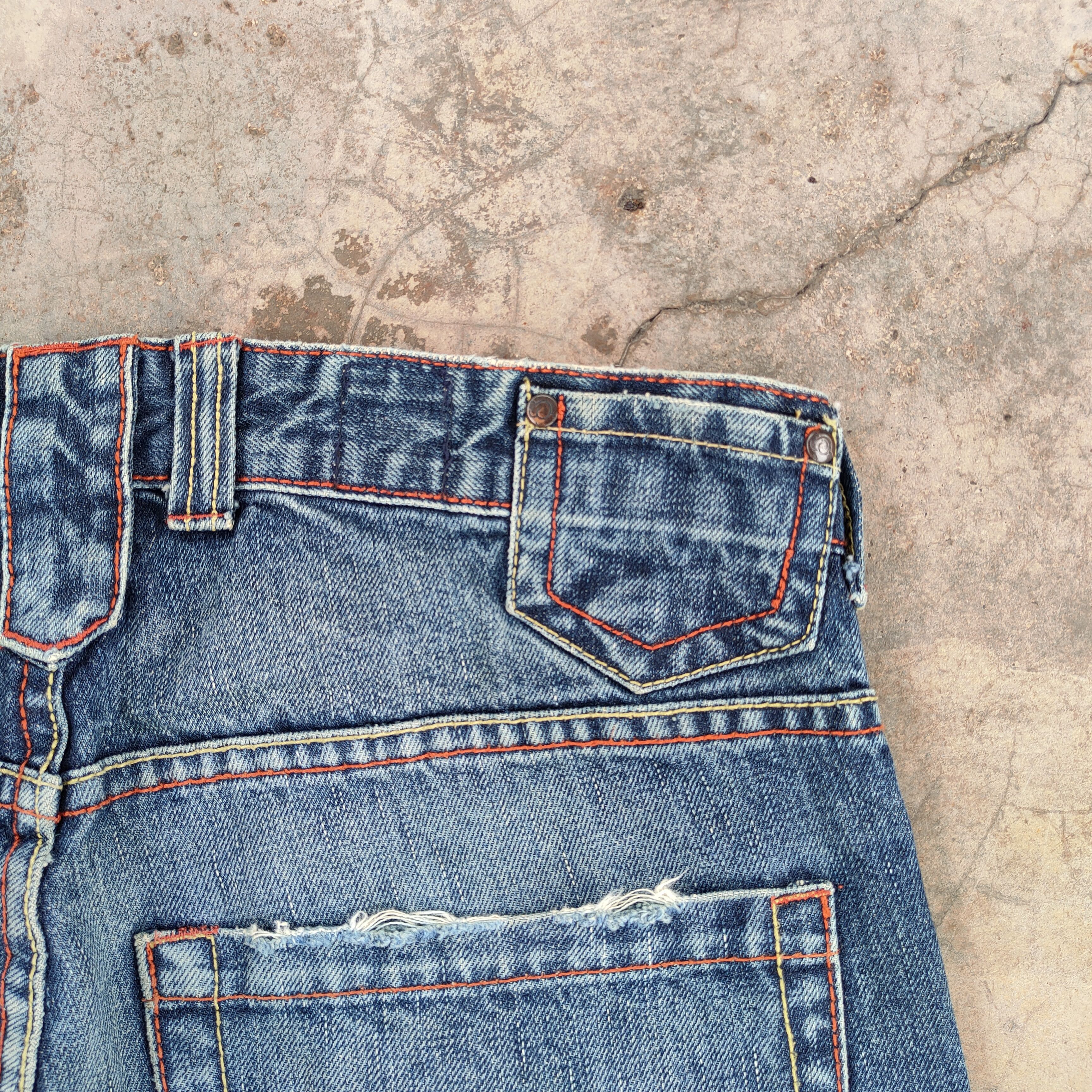 Japanese Brand × Jean × Vintage W32 VINTAGE CO CONFUSE FADED JEANS DENIM PANTS Size US 32 / EU 48 - 13 Thumbnail