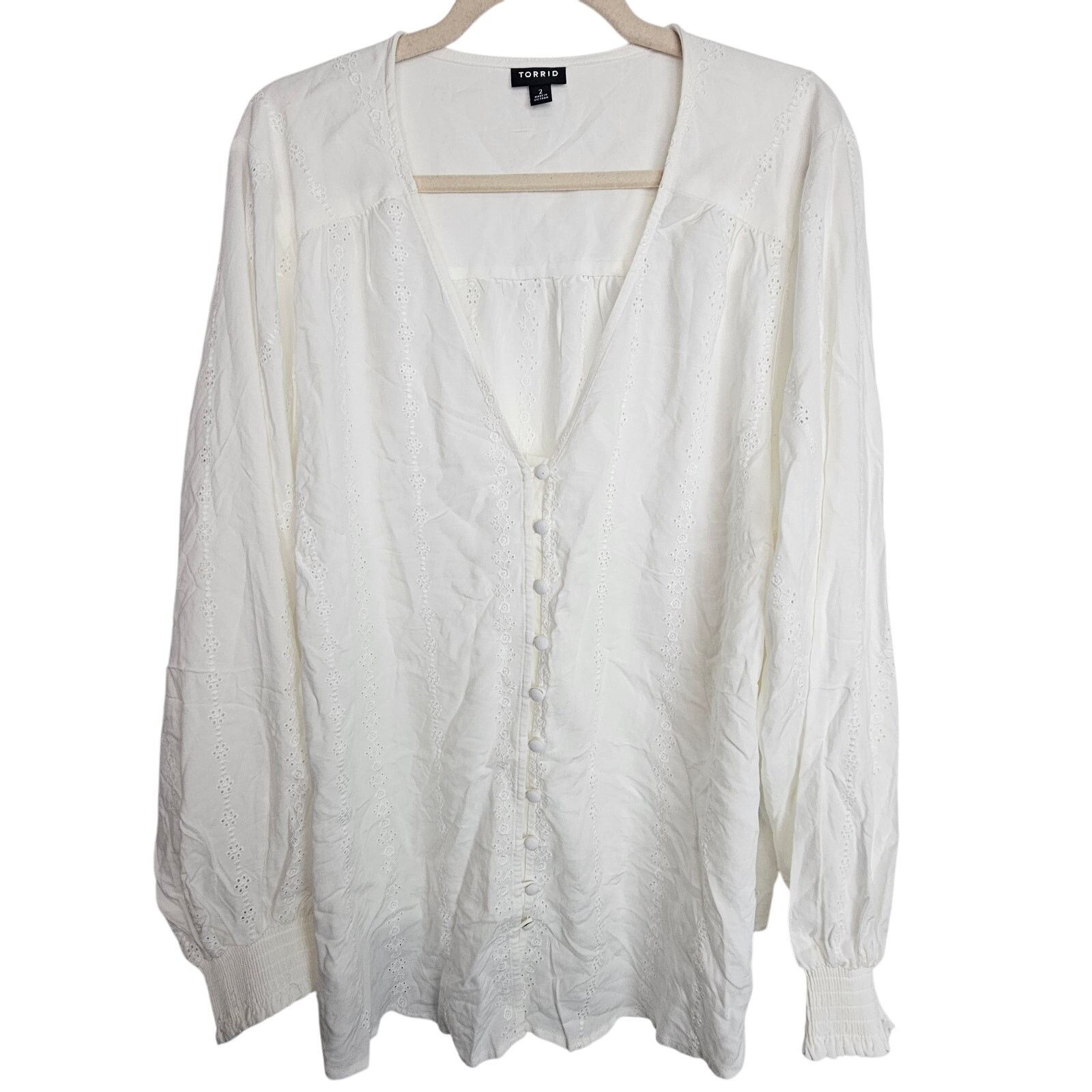Torrid Torrid Eyelet Smocked Cuff Button Blouse Plus Size 2X Career Size XXL / US 16-18 / IT 52-54 - 1 Thumbnail