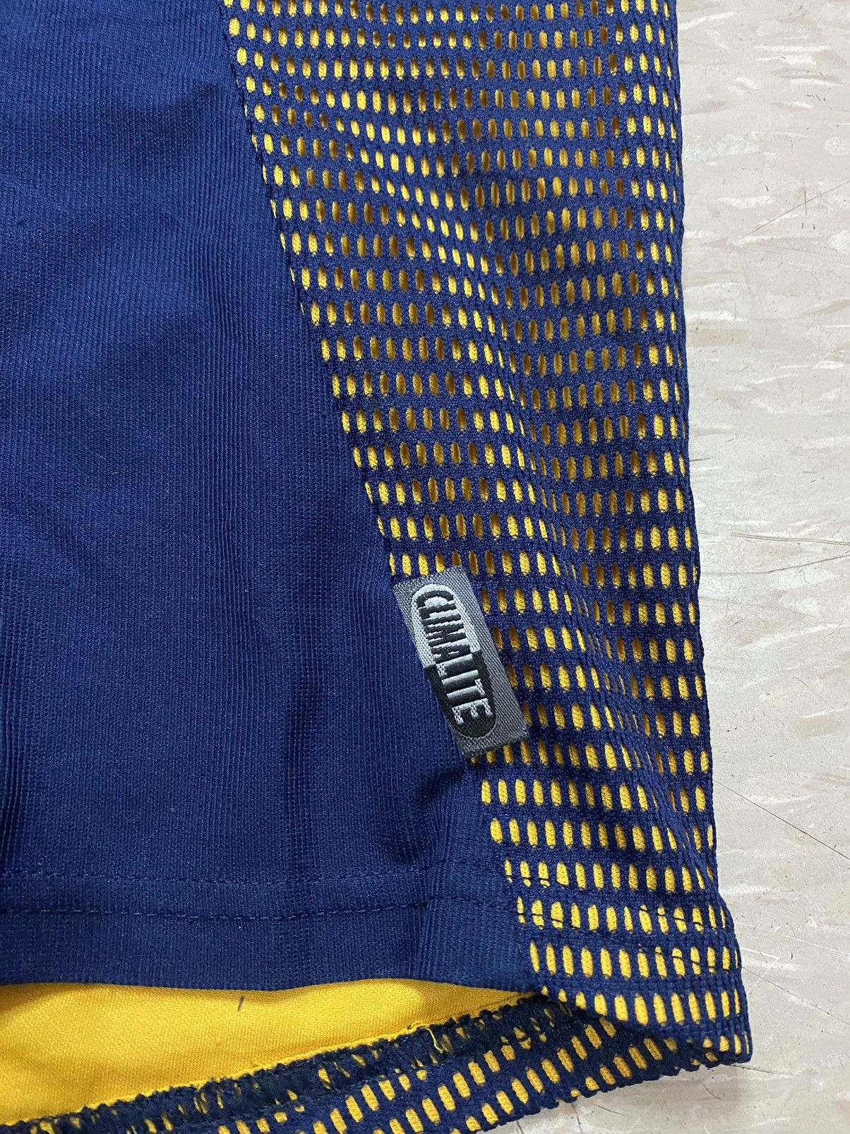 Vintage Vintage jersey adidas spain 2002-2004 3rd kit Size US L / EU 52-54 / 3 - 19 Thumbnail
