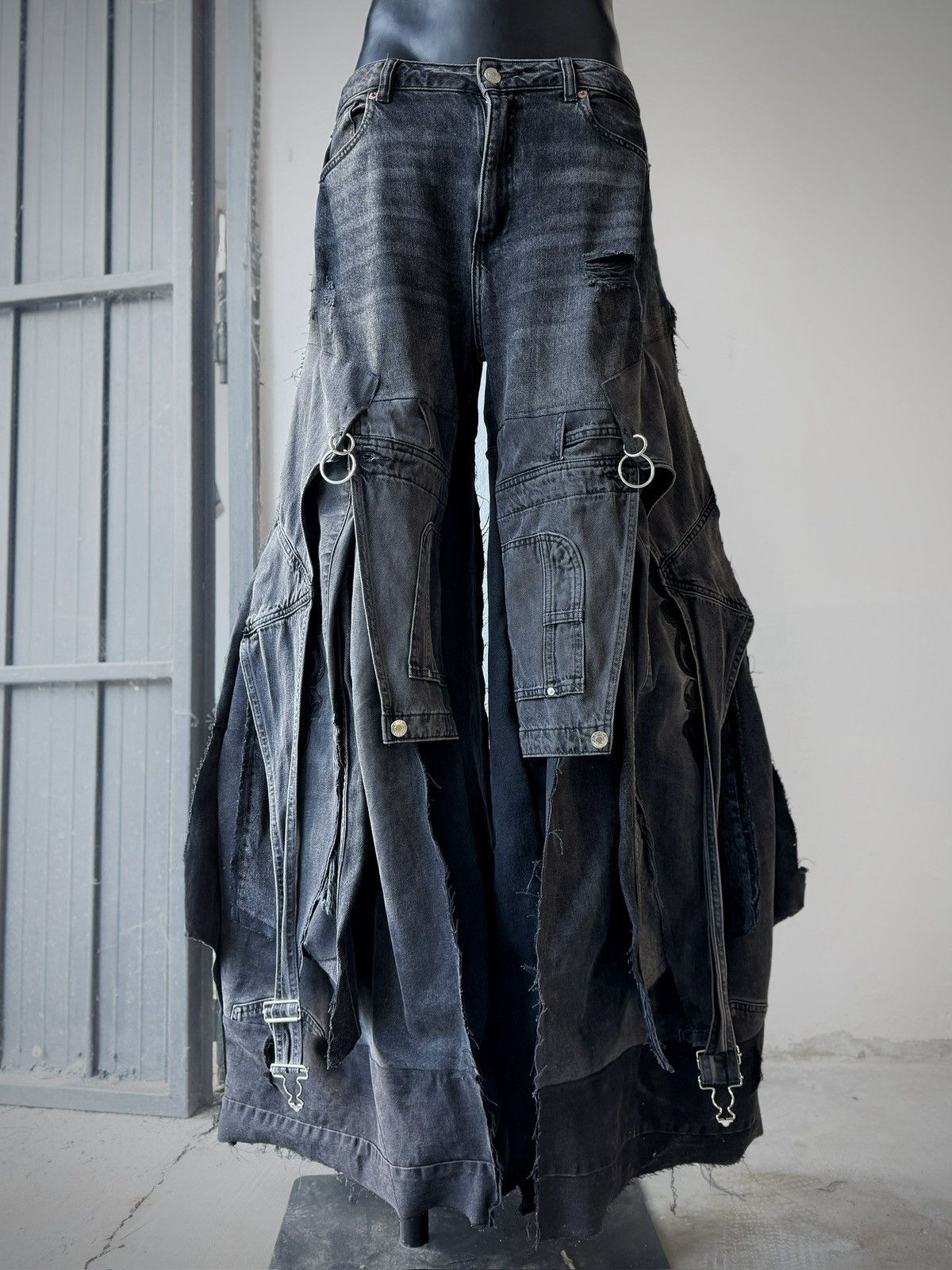 Other BaggyPants cod: 0,0096 FVNIDI Size US 29 - 1 Thumbnail