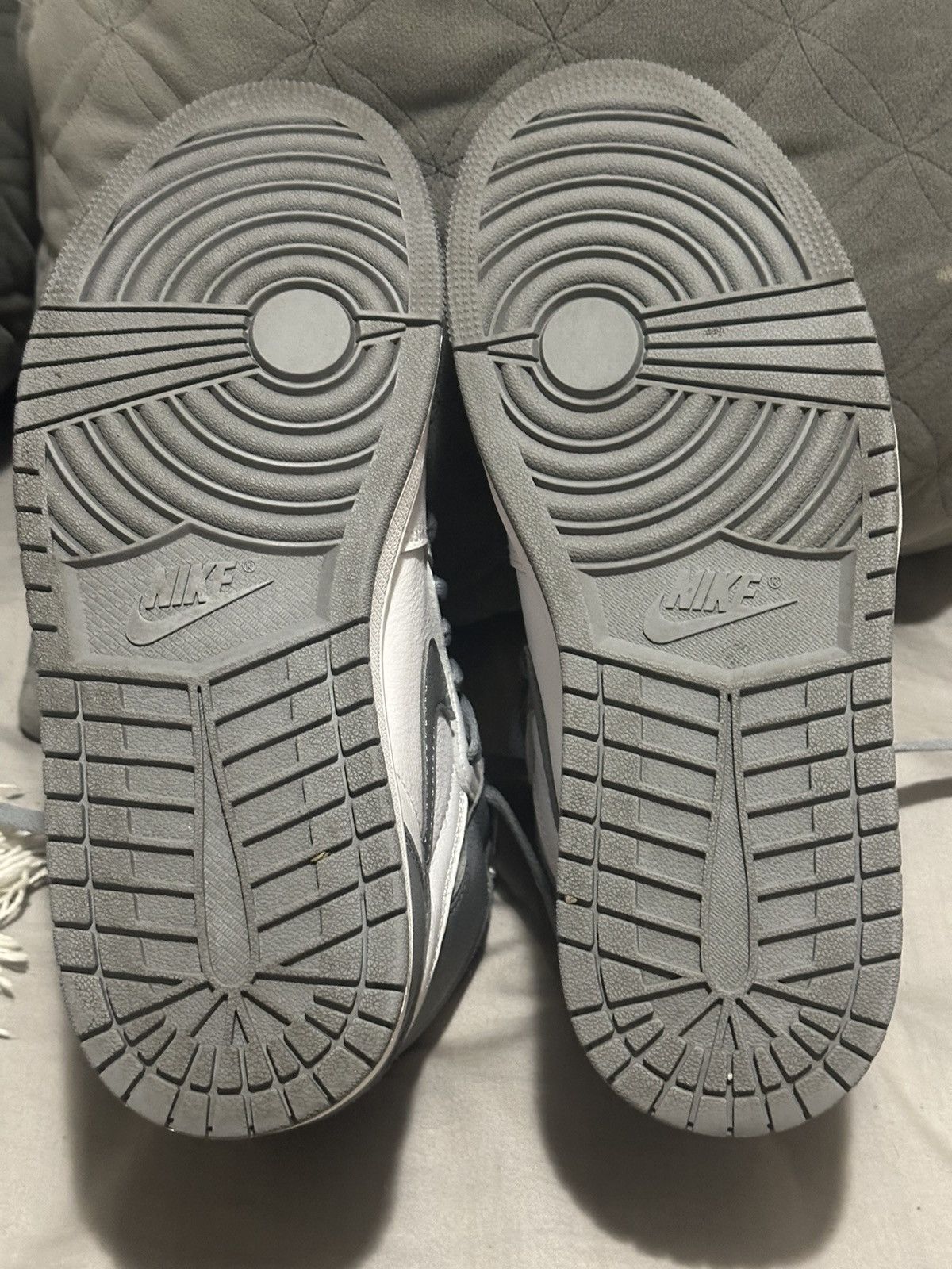Nike Jordan 1 men’s size 8 Size US 8 / EU 41 - 3 Thumbnail