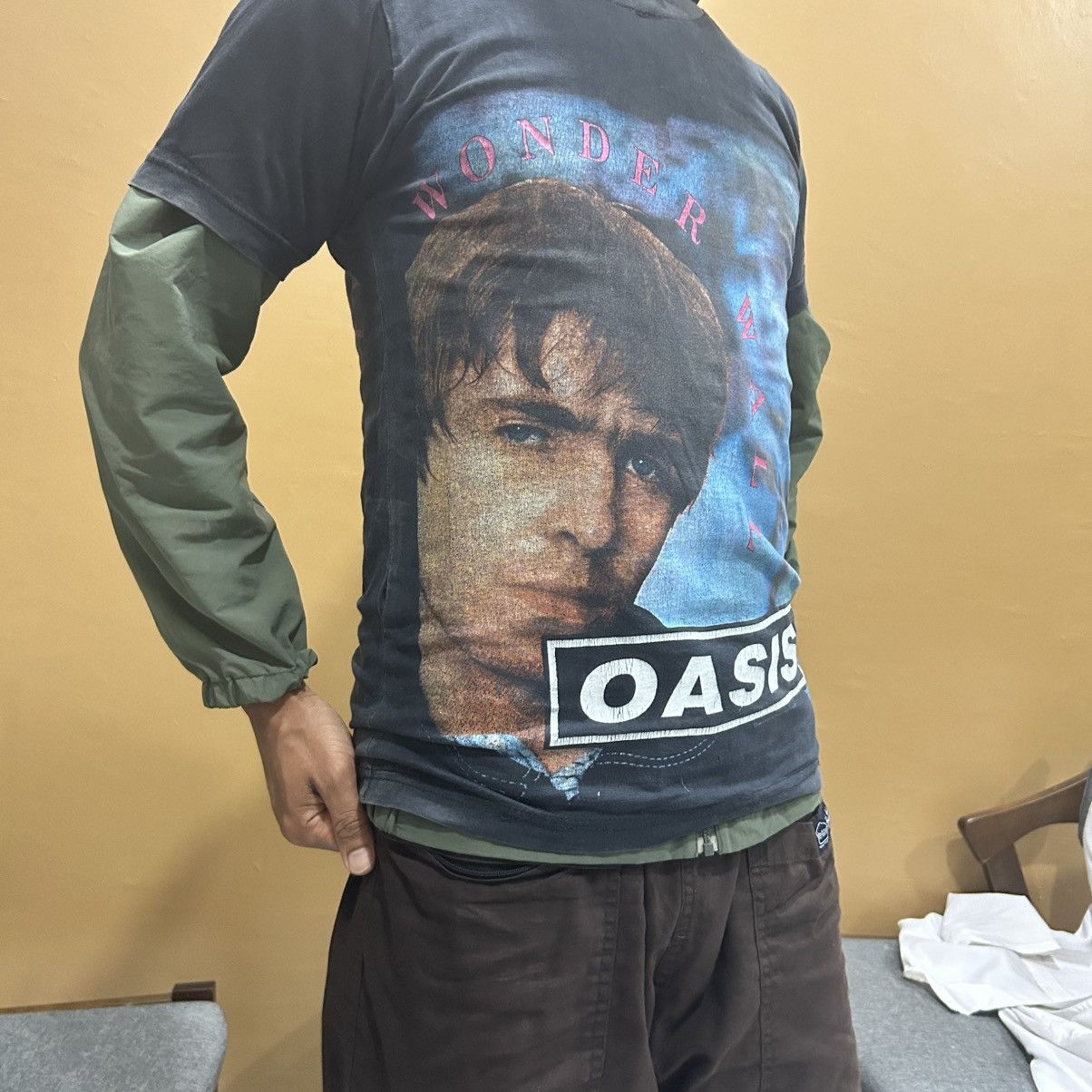 Band Tees Vintage Oasis Wander Wall Rock Band Tees Size US XS / EU 42 / 0 - 5 Thumbnail