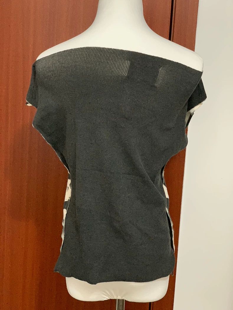 Vivienne Westwood Vivienne Westwood A short-sleeved top with one word Size M / US 6-8 / IT 42-44 - 2 Thumbnail