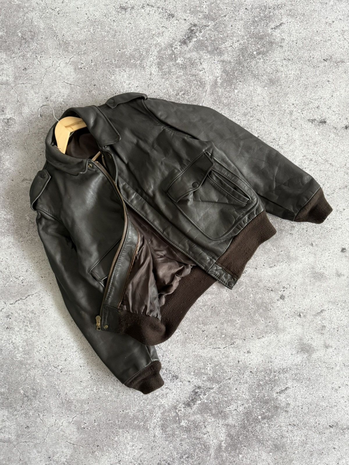 Schott Vintage Schott Brown Top-Grain Leather A-2 Bomber Jacket Size US M / EU 48-50 / 2 - 1 Thumbnail