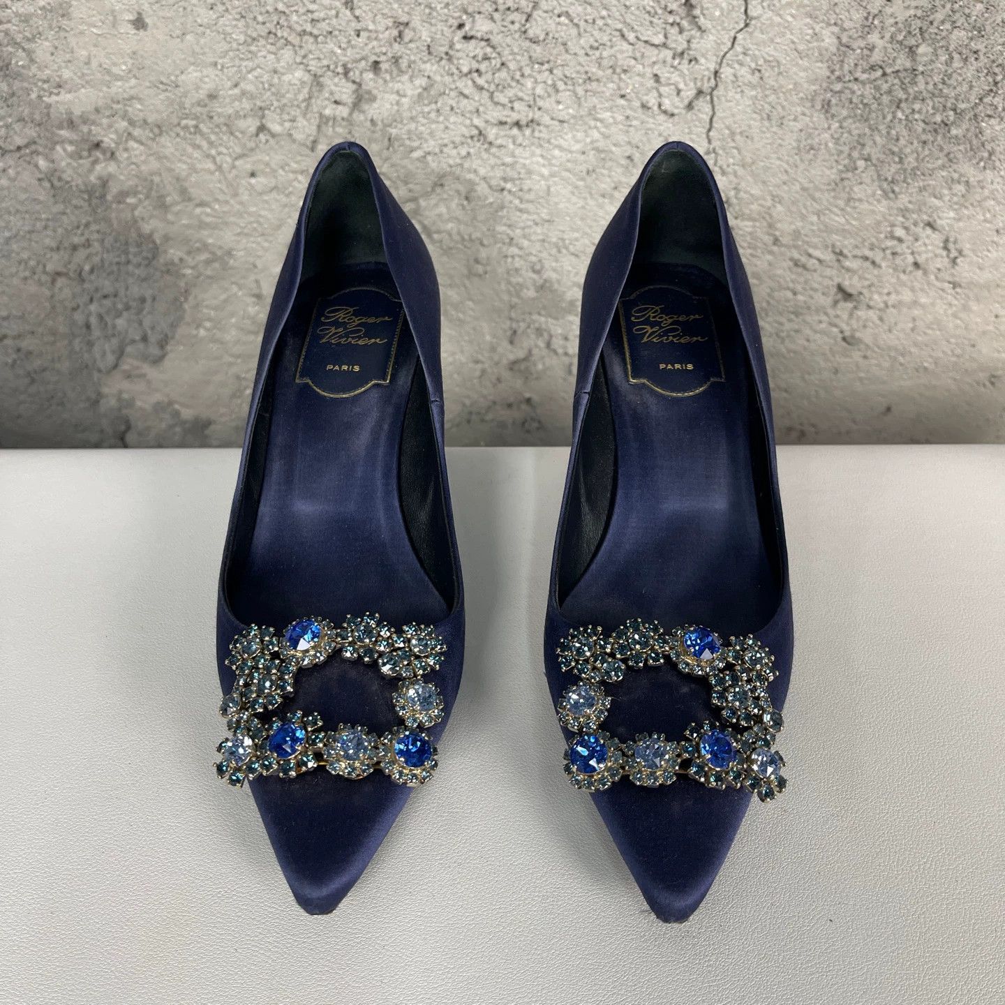 Roger Vivier Roger Vivier RV Crystal Buckle Pumps 36.5 Size US 6 / IT 36 - 7 Thumbnail