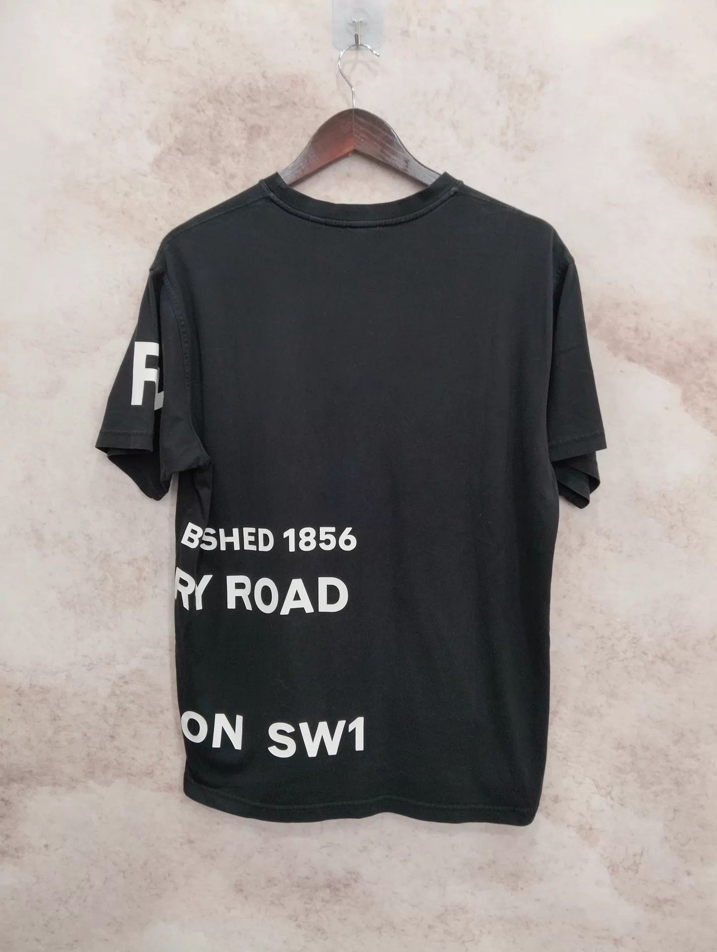 Burberry Burberry Logo Print Crew Neck T-Shirt Women's XS Size XS / US 0-2 / IT 36-38 - 2 Thumbnail