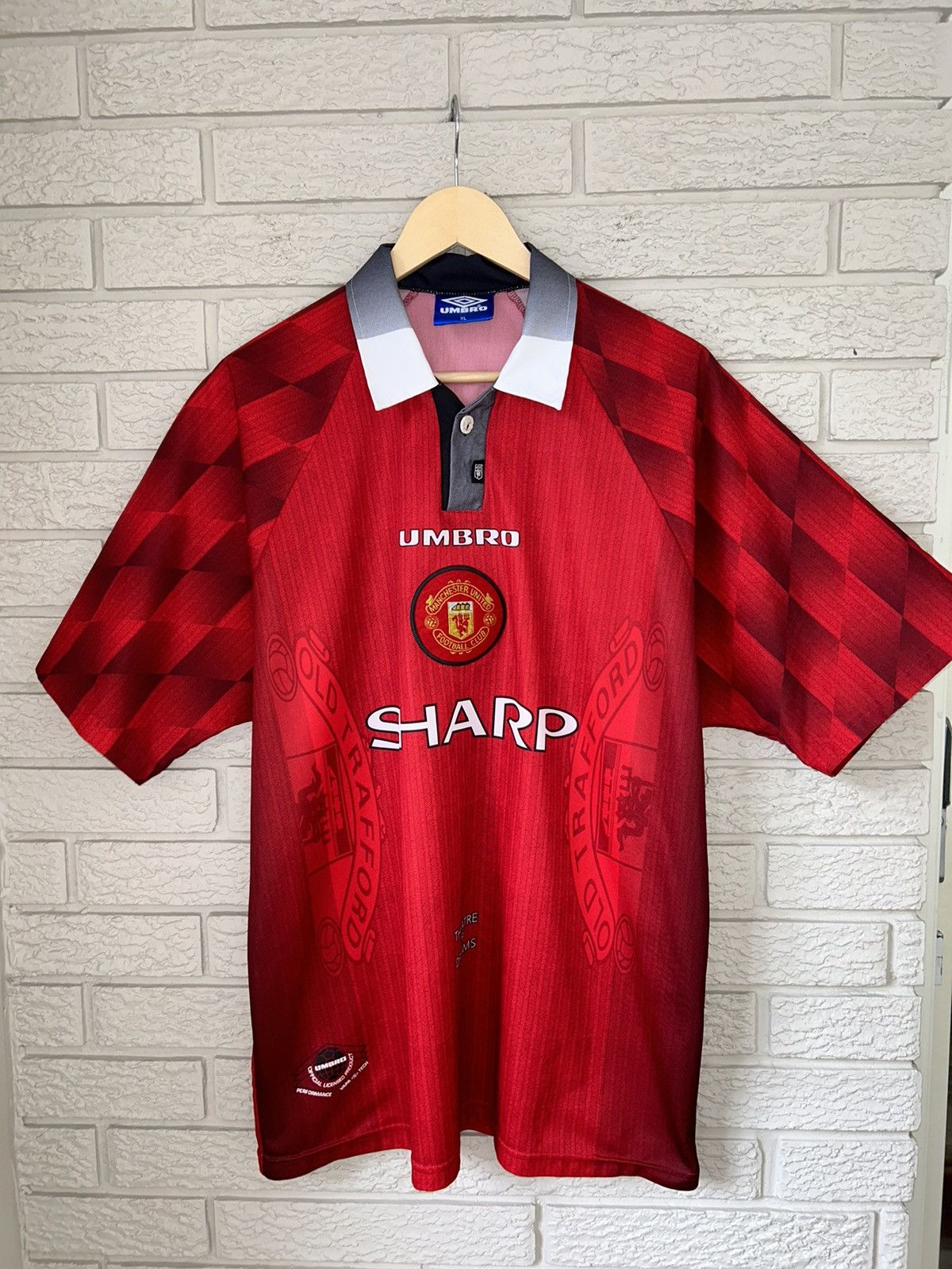 Umbro Vintage Umbro Manchester United 1996 Collared Soccer Jersey Size US XL / EU 56 / 4 - 1 Thumbnail