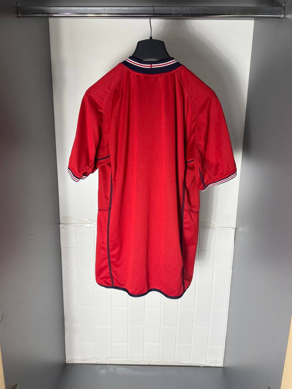 Umbro VINTAGE UMBRO ENGLAND RETRO SOCCER JERSRY MANCHESTER Y2K 90s Size US L / EU 52-54 / 3 - 12 Thumbnail