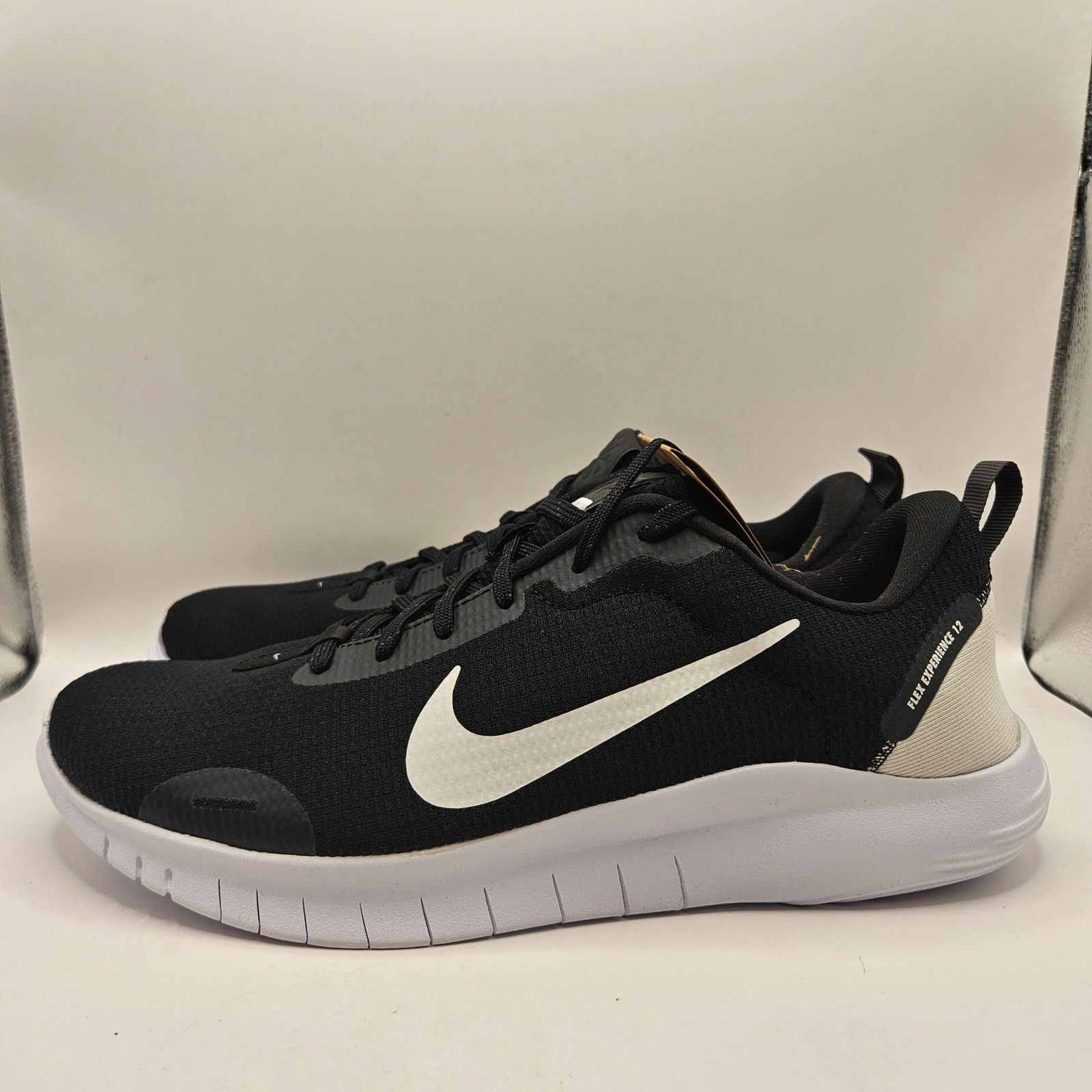 Nike NIKE MEN'S 11 FLEX EXPERIENCE RUN 12 BLACK WHITE NWOB Size US 11 / EU 44 - 2 Thumbnail