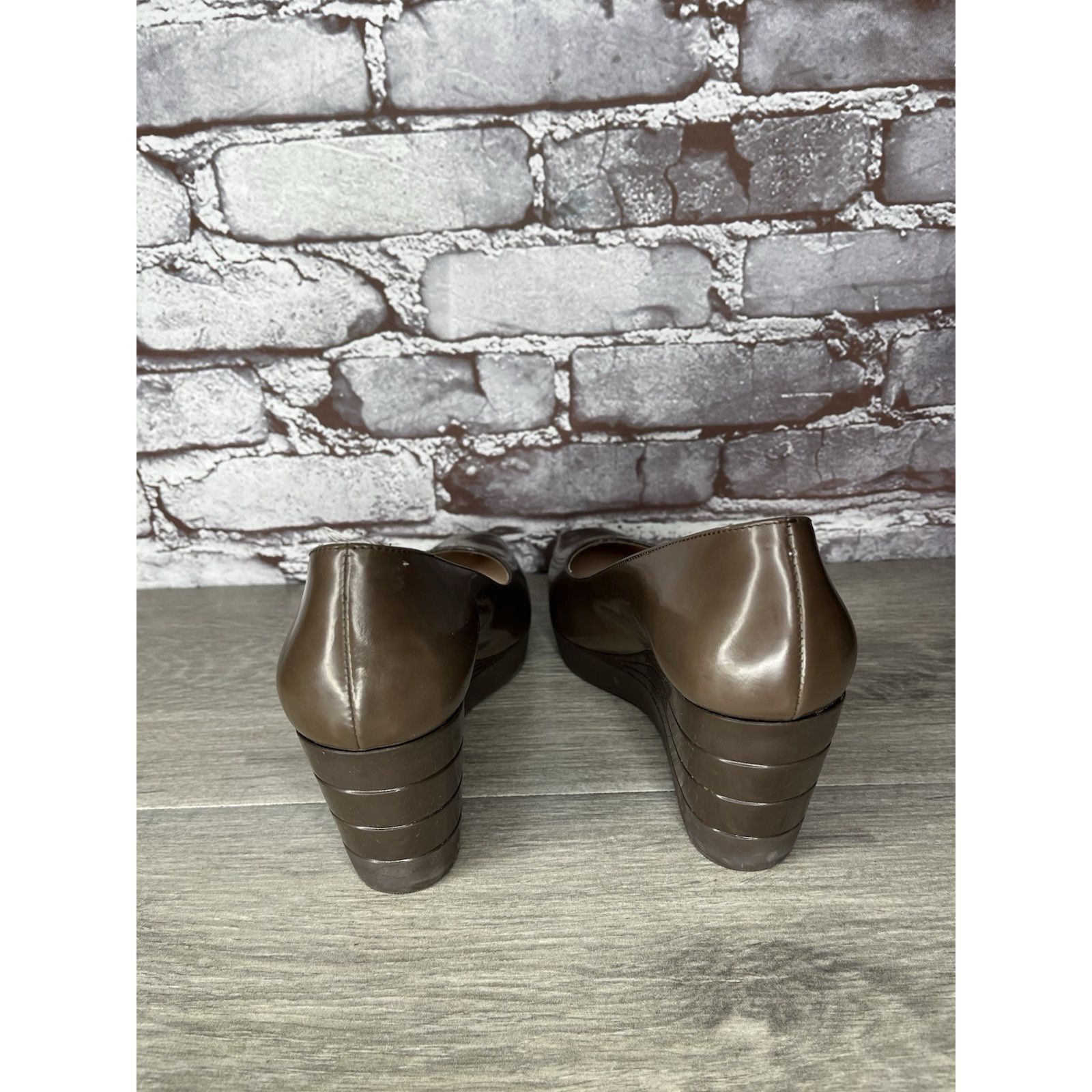 Salvatore Ferragamo Salvatore Ferragamo Brown Patent Leather Pump Wedges Shoes W Size US 7.5 / IT 37.5 - 20 Thumbnail