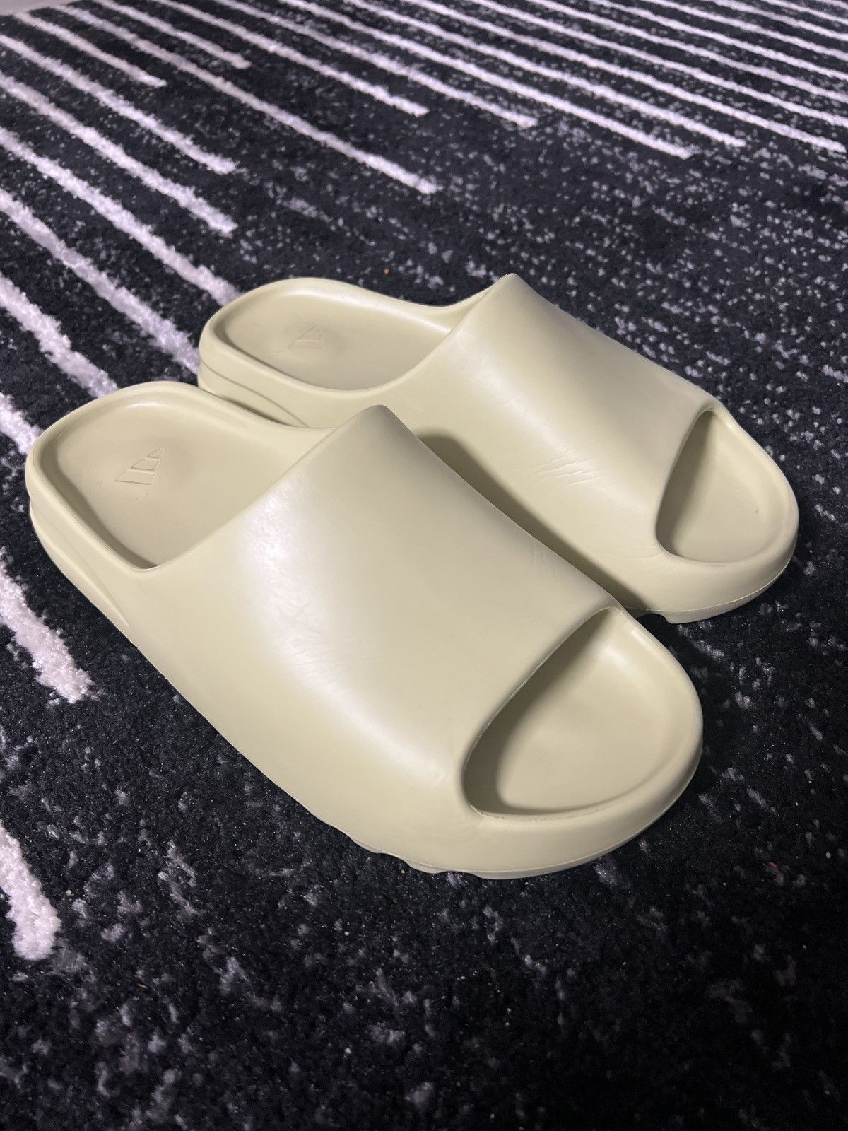 Yeezy slides - Resin