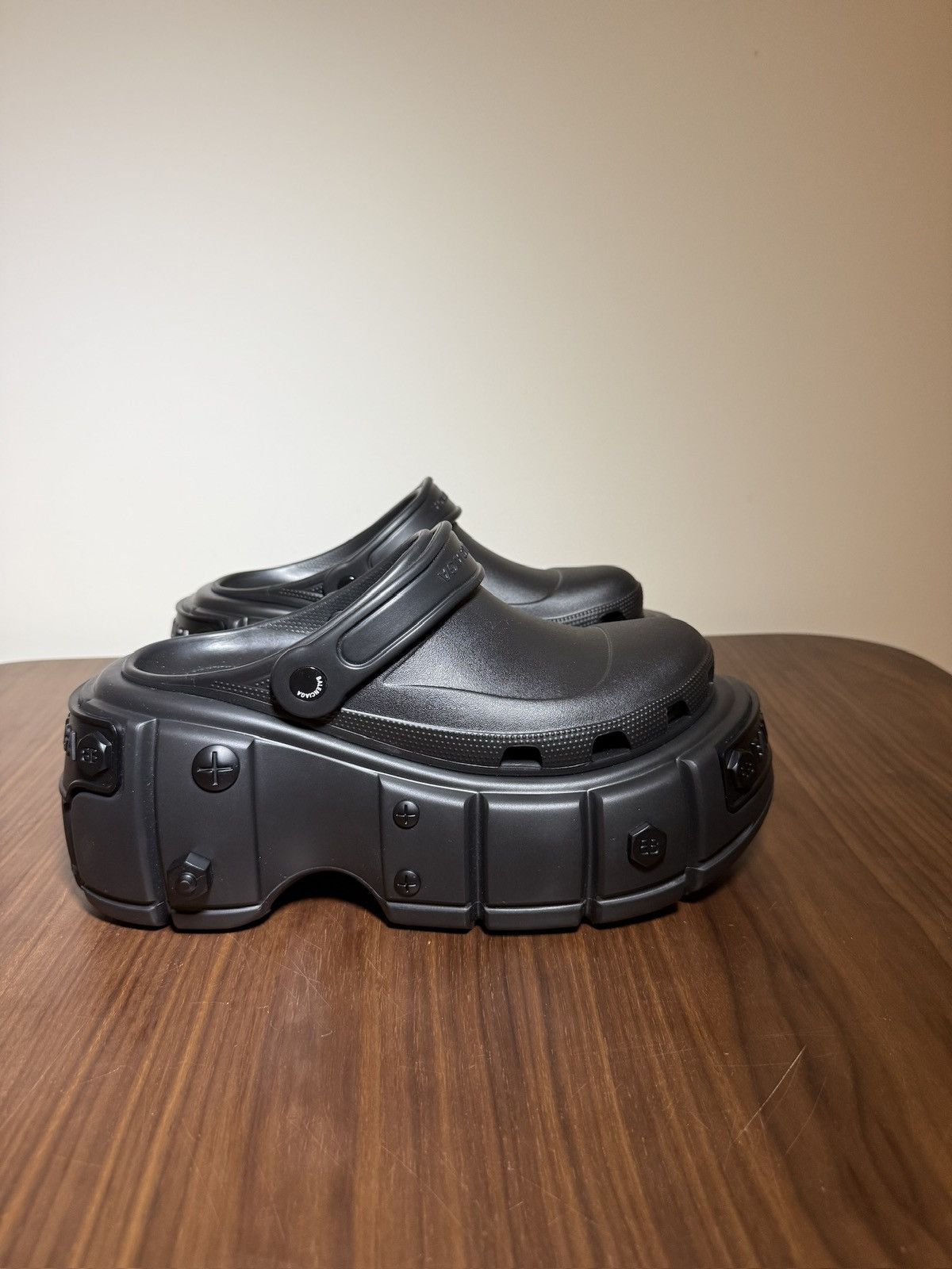 Balenciaga × Crocs Balenciaga Hardcrocs Black on Black Size US 11 / EU 44 - 20 Thumbnail