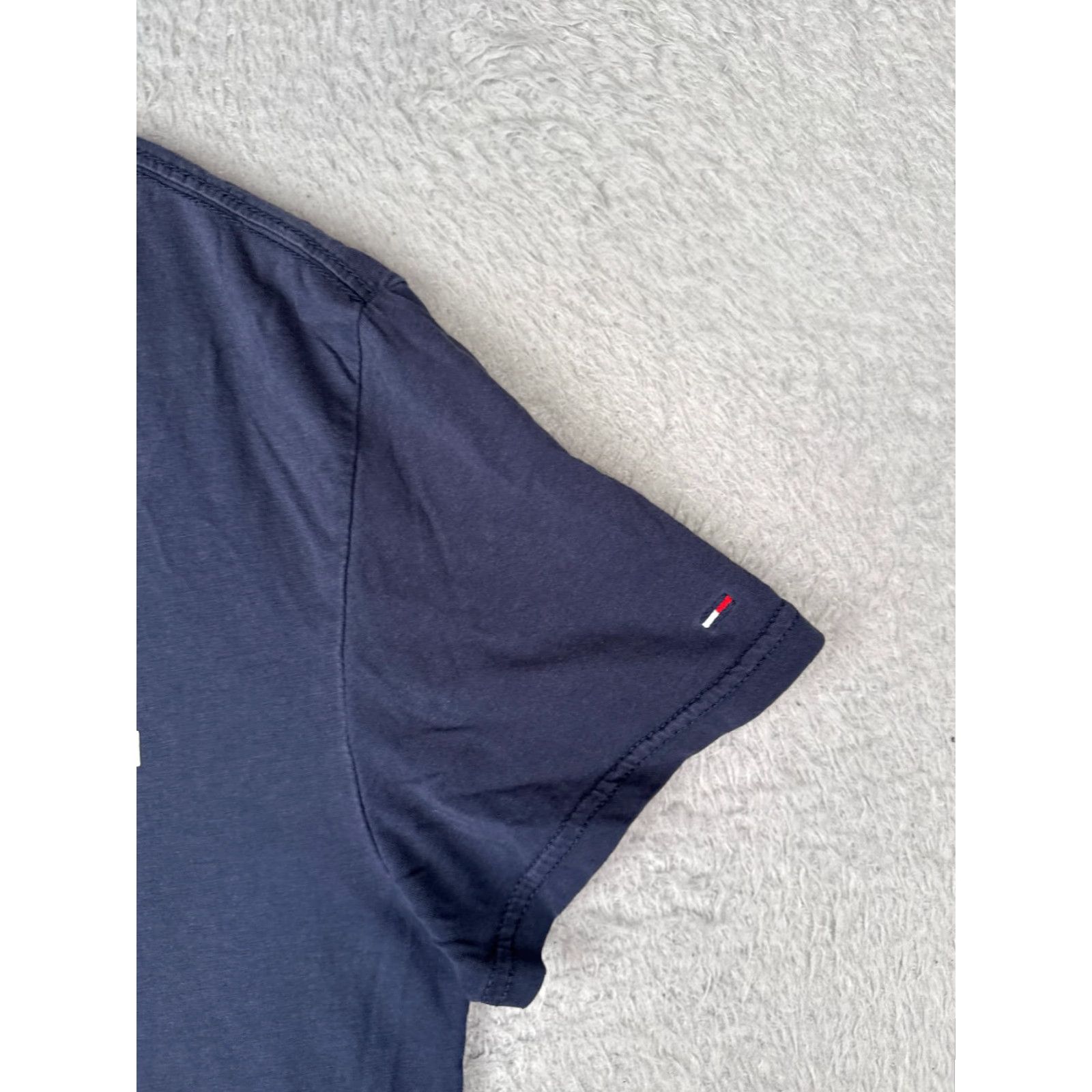 Tommy Hilfiger Tommy Hilfiger Jeans Shirt Adult Medium Blue Short Sleeve Crew Neck Cotton Logo Size US M / EU 48-50 / 2 - 2 Thumbnail