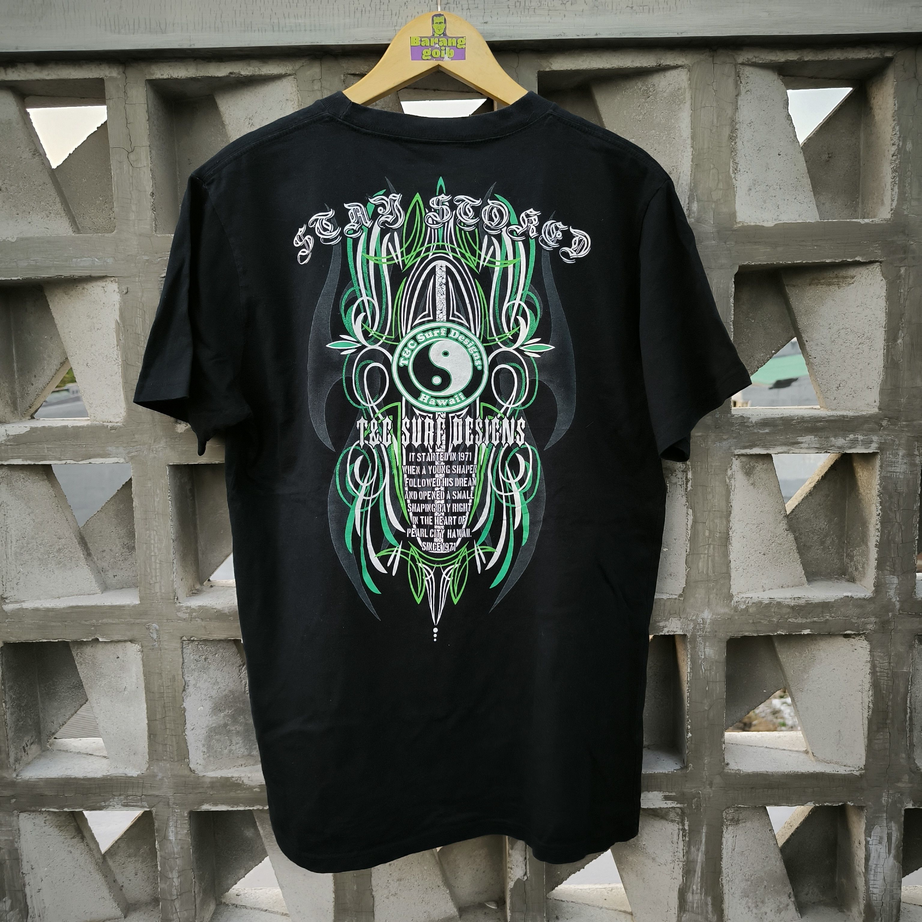 Other VINTAGE Y2K T&C SURF DESIGN TEE Size US XL / EU 56 / 4 - 1 Thumbnail