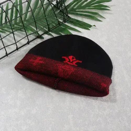 VIBE Black Red Knit Slouchy Beanie Hat 2024 Size ONE SIZE - 3 Thumbnail