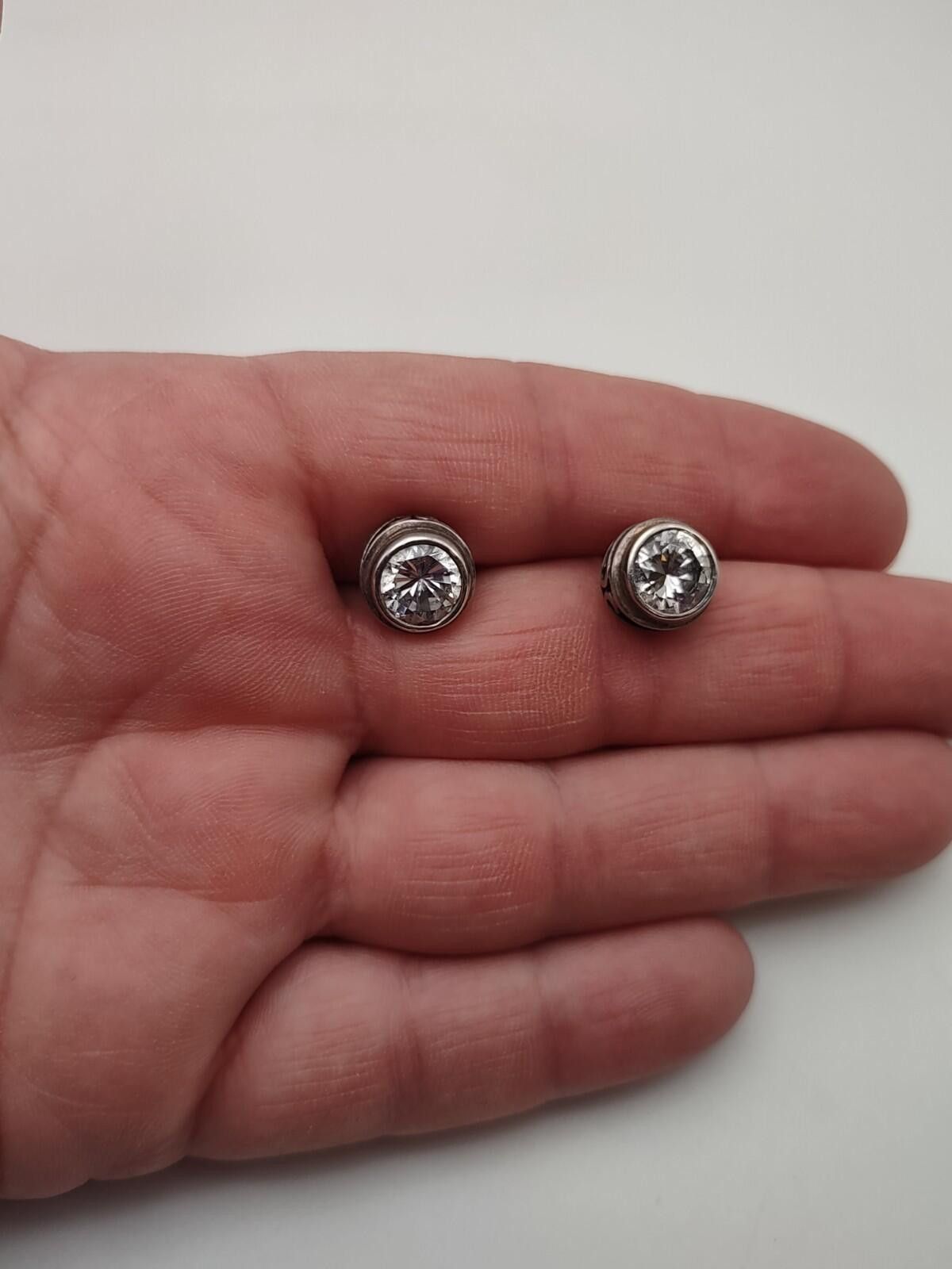 The Unbranded Brand Sterling Silver Clear CZ Stud Earrings Scroll Detail Size ONE SIZE - 3 Thumbnail