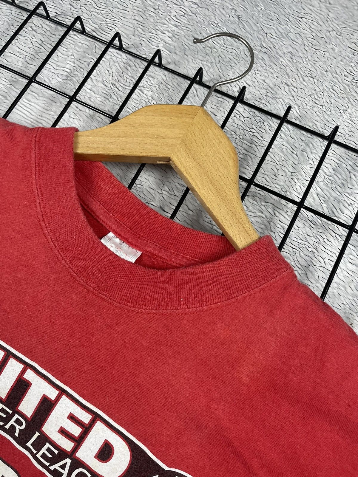 Vintage Vintage Manchester United Champions 2007 Red Tee Merchandise Size US S / EU 44-46 / 1 - 5 Thumbnail