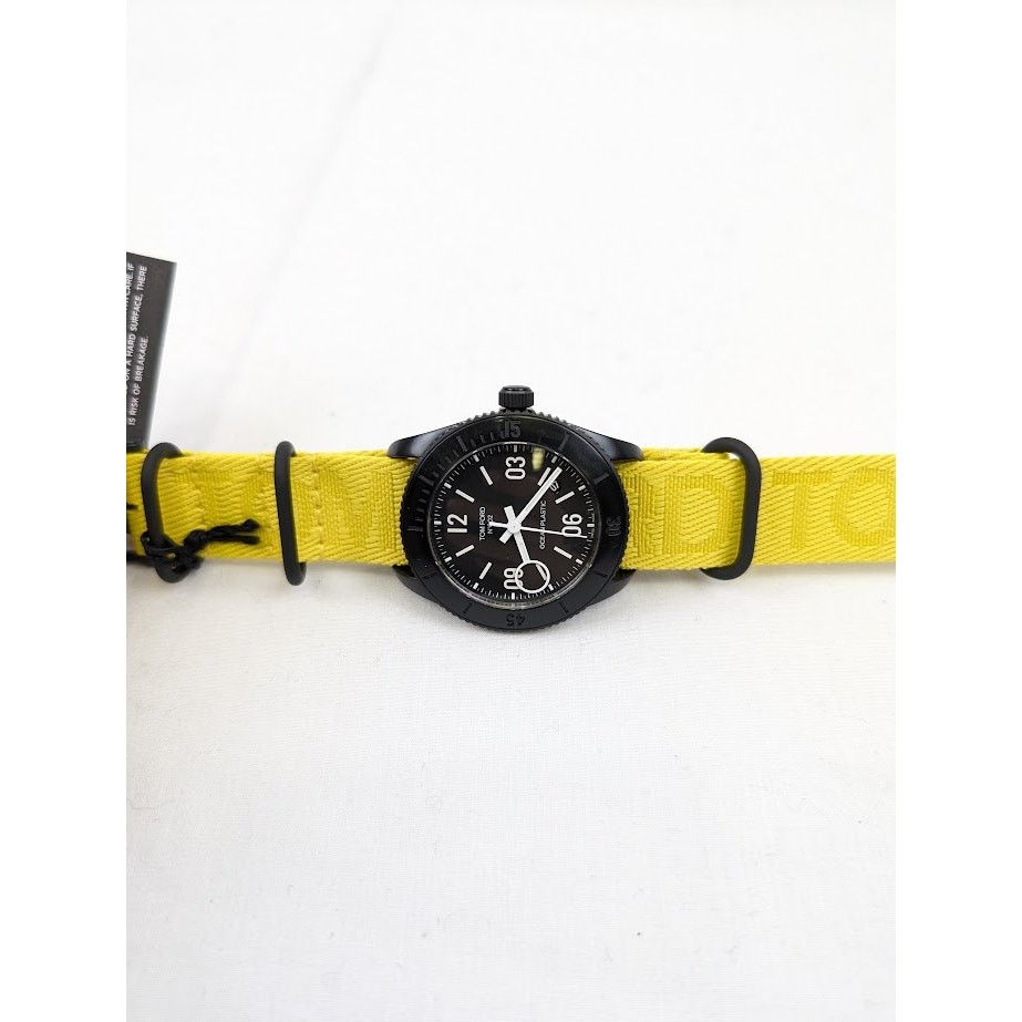 Tom Ford o1rshd1 Size: OS / Plastic Large Case Sports Watch in Yellow Size ONE SIZE - 18 Thumbnail