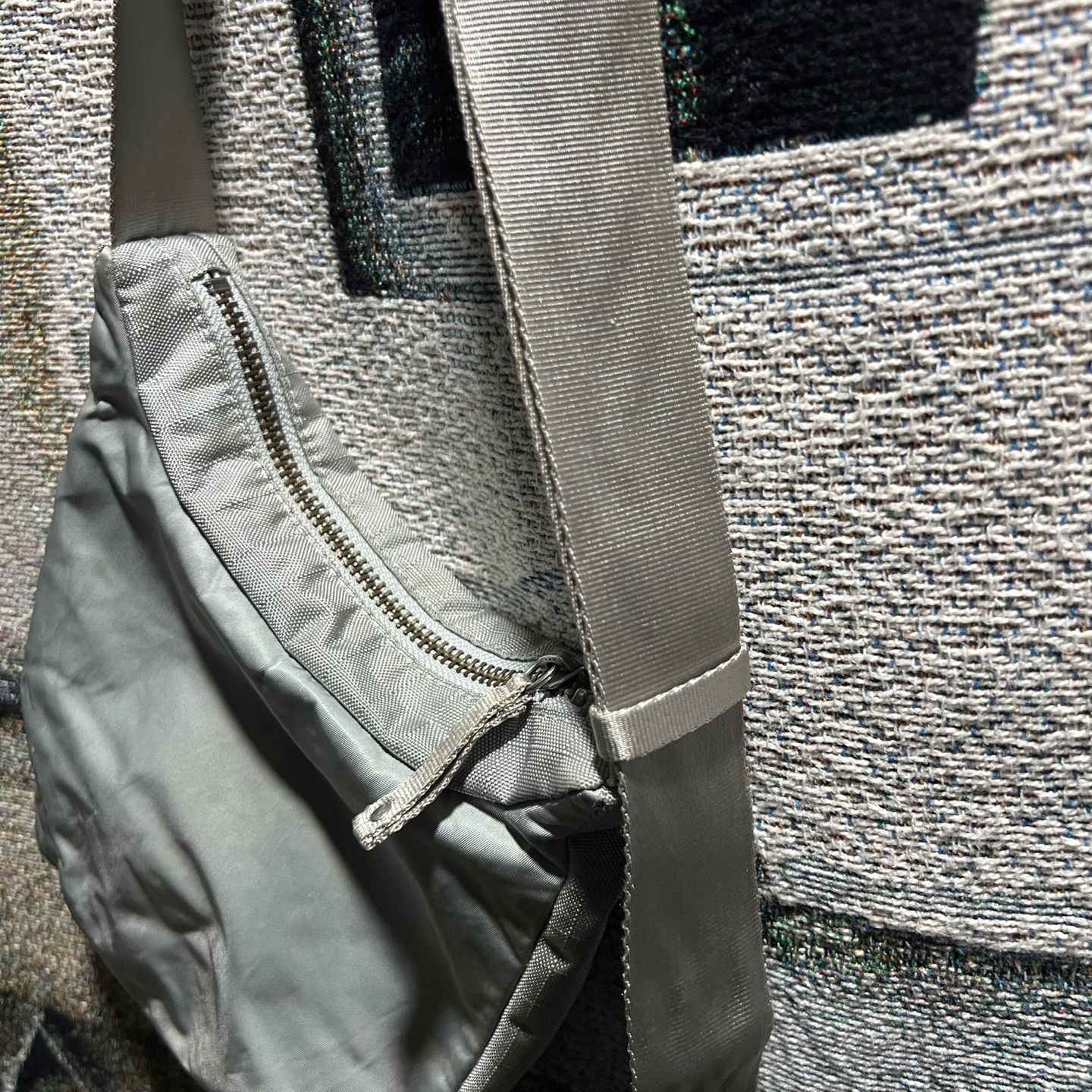 Nike (SOLD OUT)Nike silver mini cross bag Size ONE SIZE - 6 Thumbnail