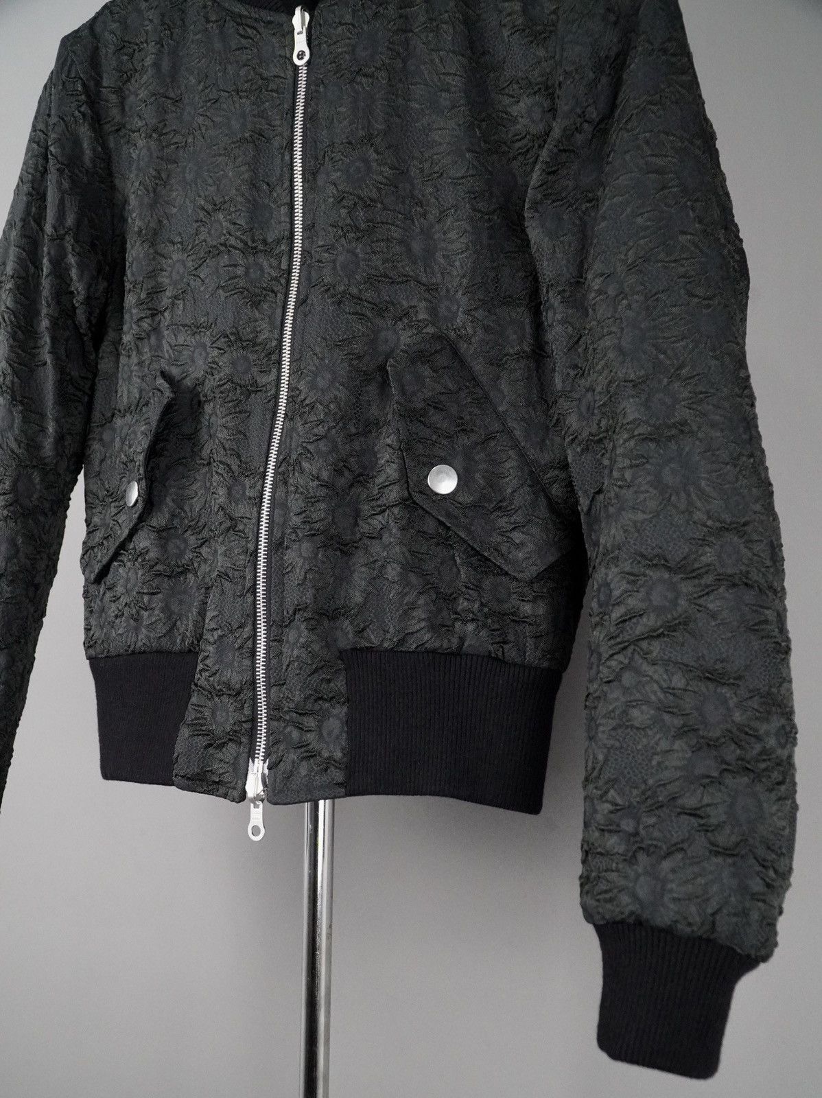 Dries Van Noten Dries Van Noten - Reversible Jacquard Floral Pattern Bomber Size US XS / EU 42 / 0 - 3 Thumbnail