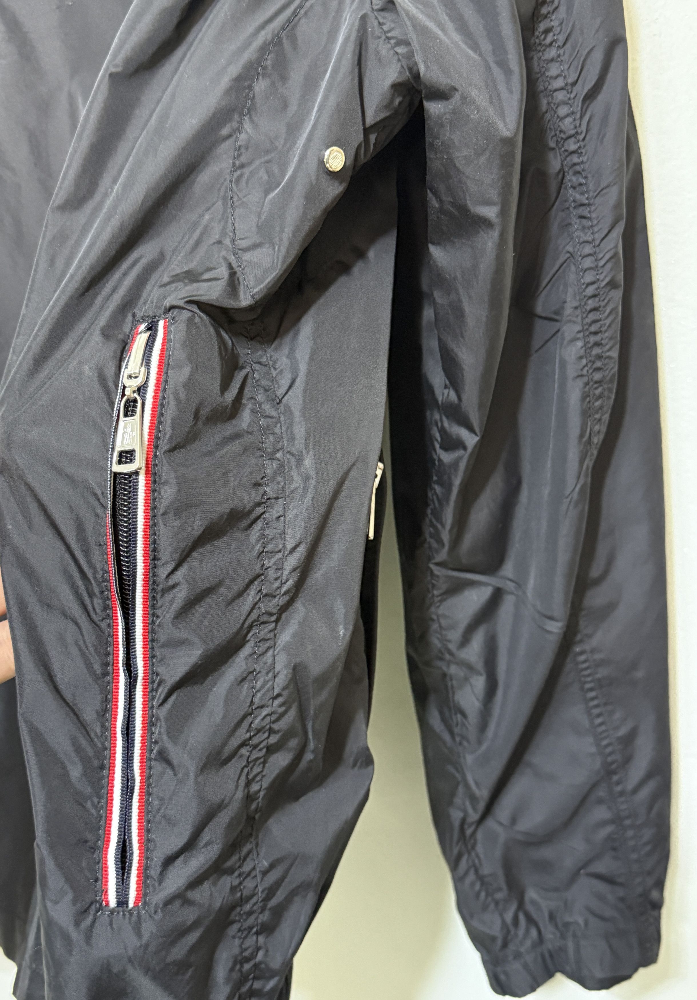 Moncler Moncler light jacket hooded URVILLE GIUBBOTTO Size US L / EU 52-54 / 3 - 14 Thumbnail