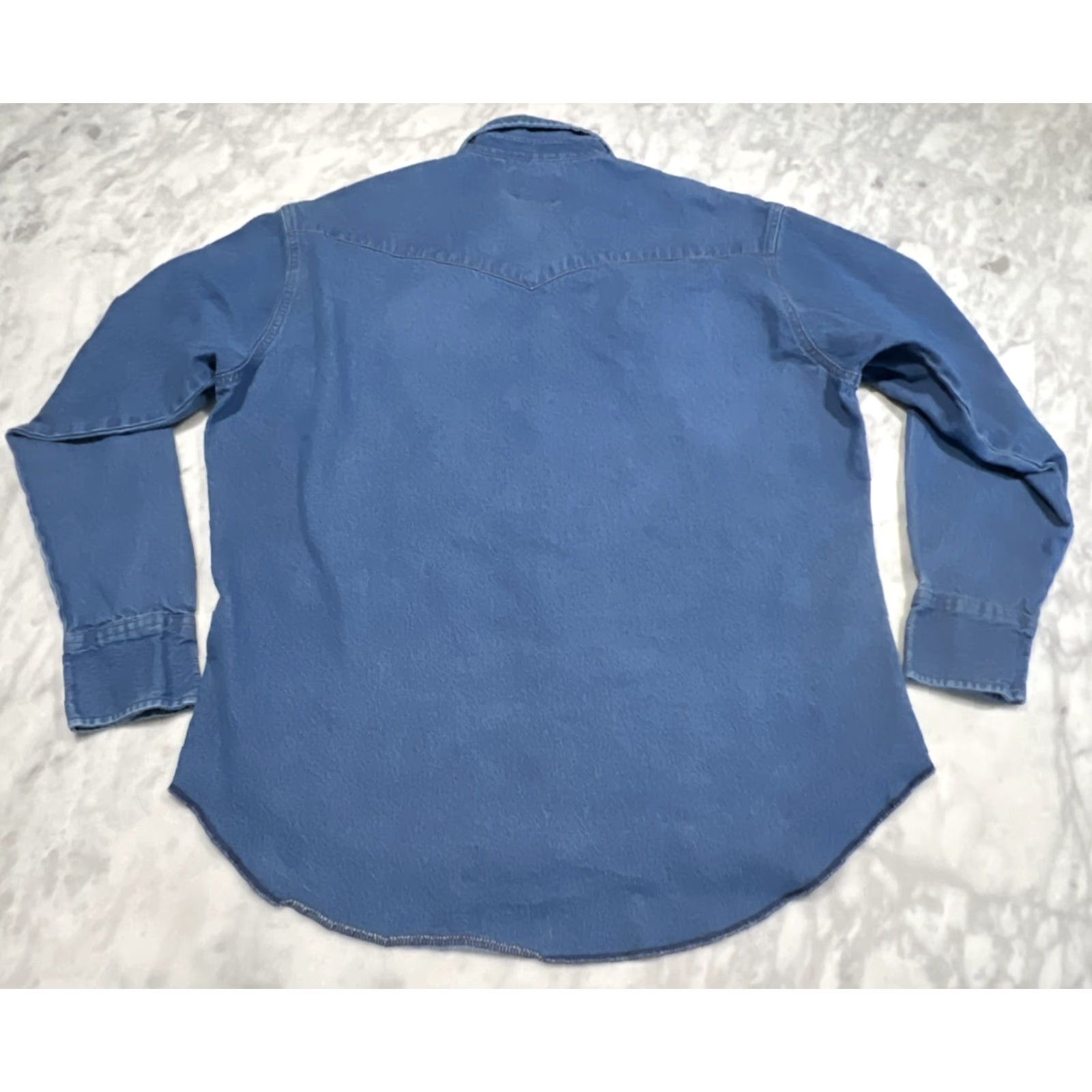 Wrangler VINTAGE Wrangler Pearl Snap Western Shirt Men’s 17-36 Regular Fit Long Tails Denim Blue Cotton Pocket Embroidered Collared Cowboy Shirt Mens Size US XL / EU 56 / 4 - 5 Thumbnail