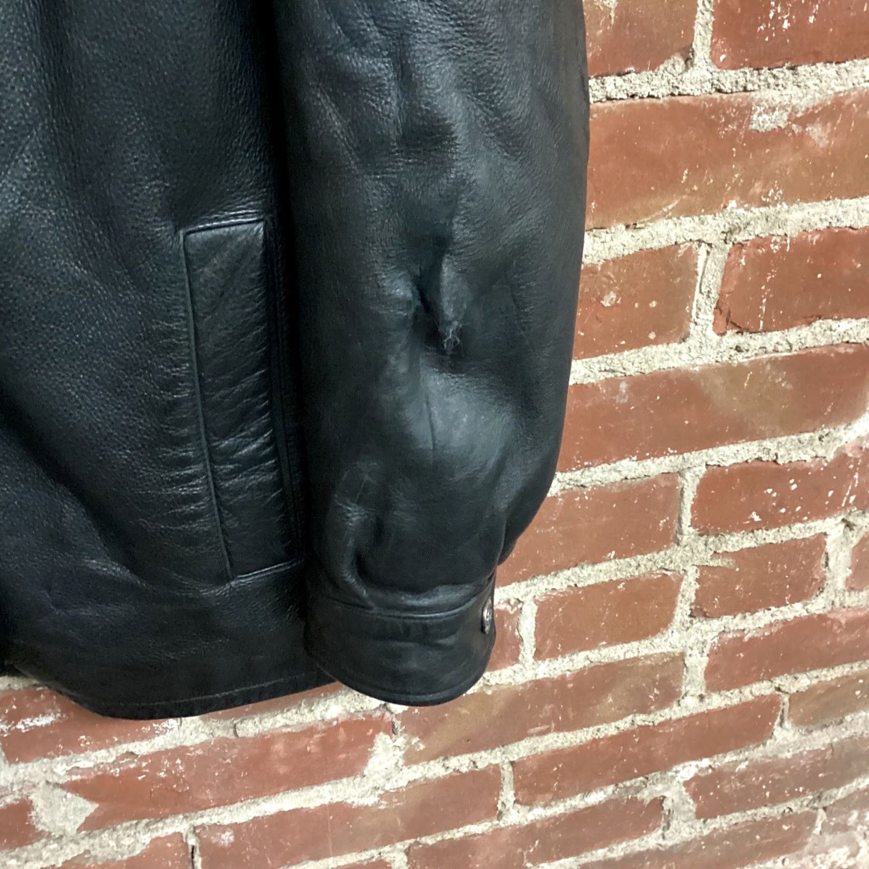 Vintage VTG Wilsons Leather Bomber Jacket Mens Black Long Sleeve Size L Size US L / EU 52-54 / 3 - 4 Thumbnail