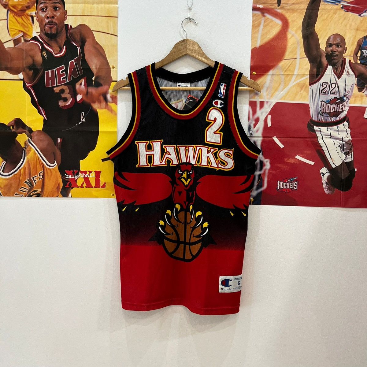 Champion × NBA × Vintage Vintage Atlanta Hawks Road 1995-96 Augmon Champion Jersey Size US S / EU 44-46 / 1 - 1 Thumbnail