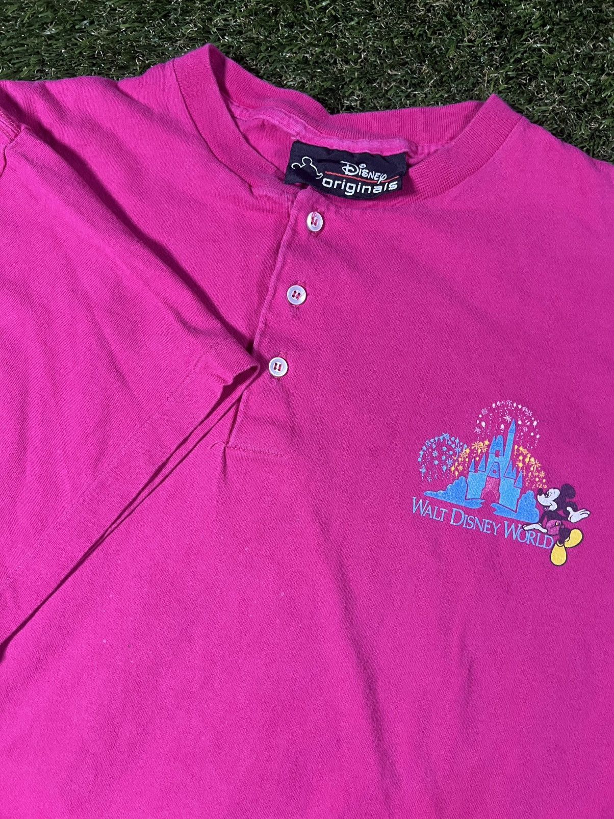 Disney Vintage 90s Walt Disney World Pink Mickey Mouse Castle Tee Size US L / EU 52-54 / 3 - 2 Thumbnail