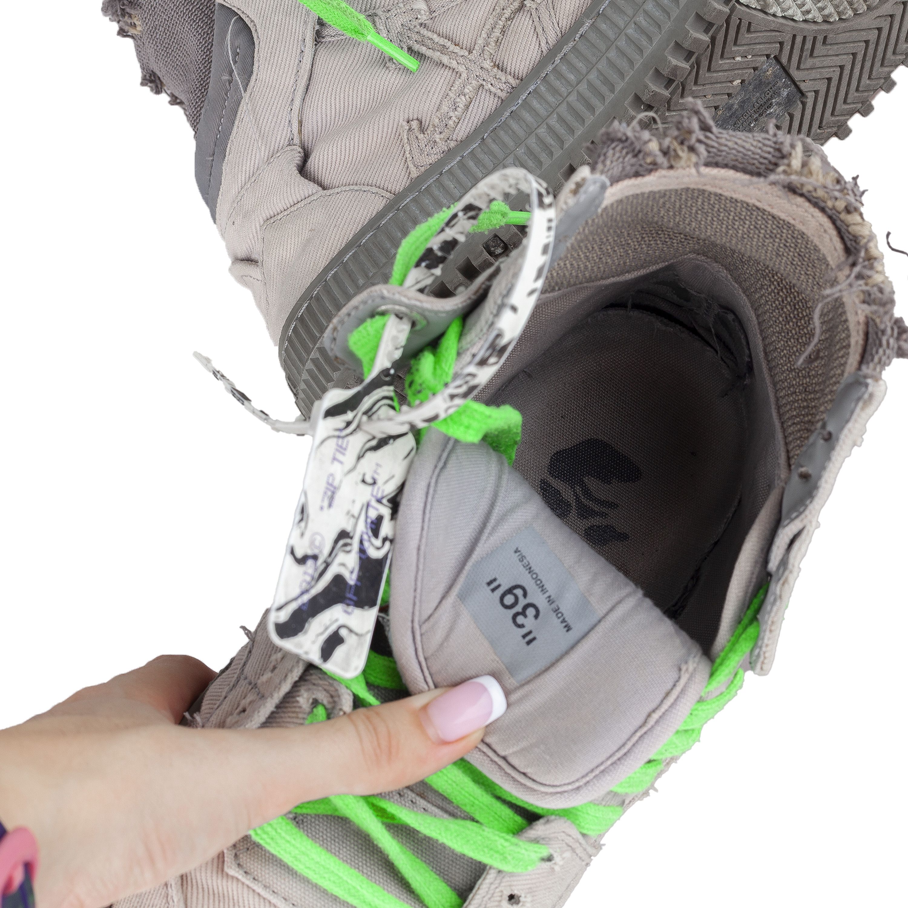 Off-White OFF-WHITE FW 2019 Off Court 3.0 High Top Sneakers (40 EU) Size US 7 / EU 40 - 10 Thumbnail