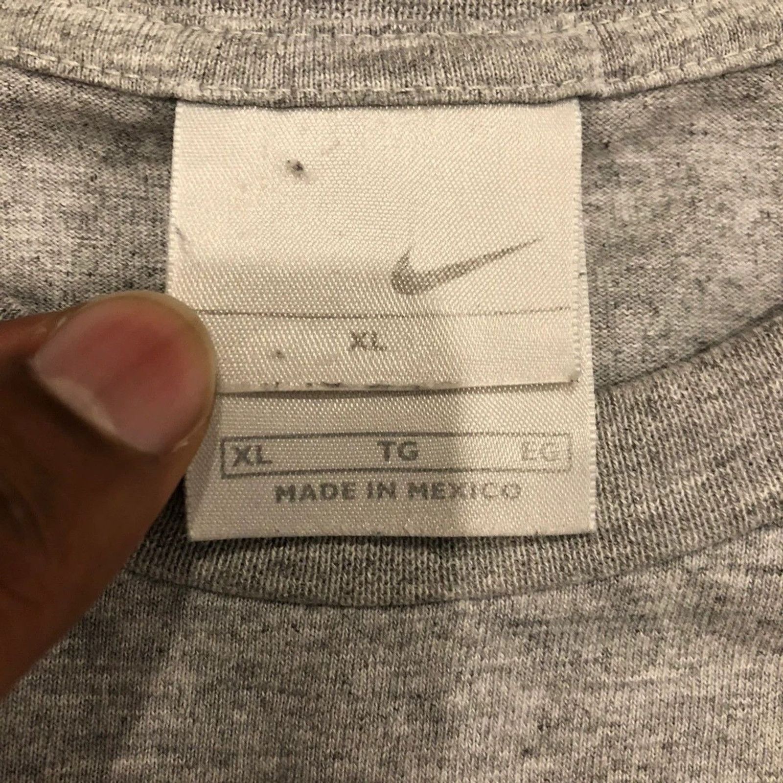 Nike × Vintage Vintage Y2K Nike Swoosh Tee Size US XL / EU 56 / 4 - 5 Thumbnail