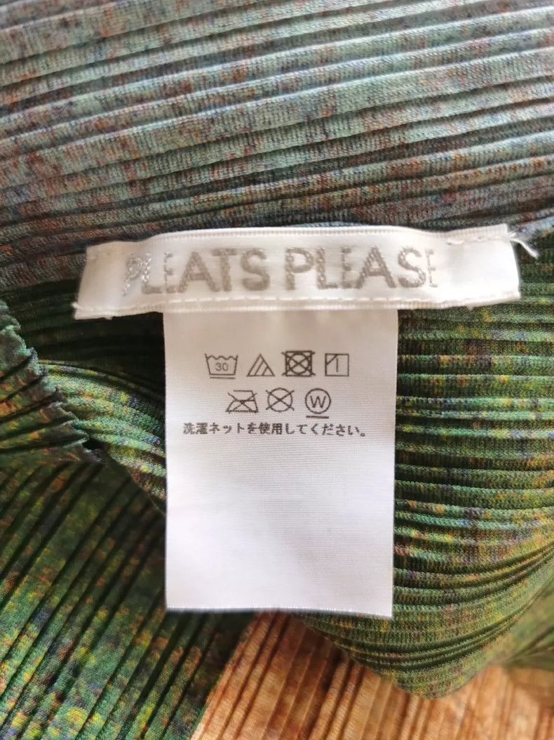 Issey Miyake Issey Miyake size:3 Blue pleated coat Size XS / US 0-2 / IT 36-38 - 2 Thumbnail