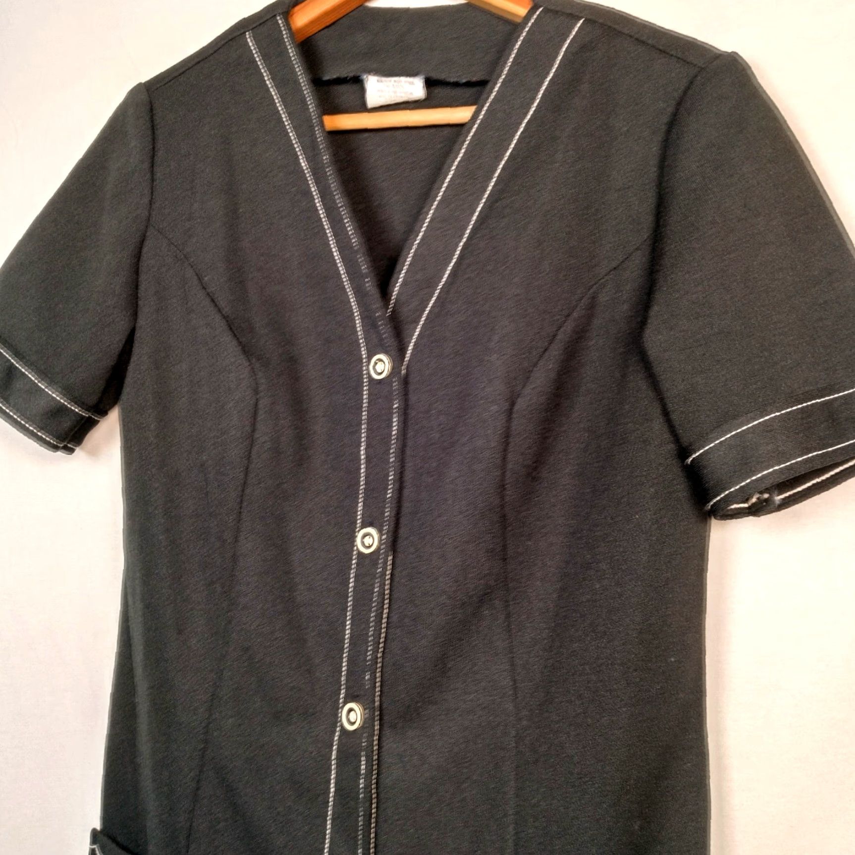 Vintage VINTAGE Smock Shirt XL Tall Black Polyester V neck Short Sleeve Button-Up 14 Tall Womens Work Shirt Casual Workwear Size XL / US 12-14 / IT 48-50 - 3 Thumbnail