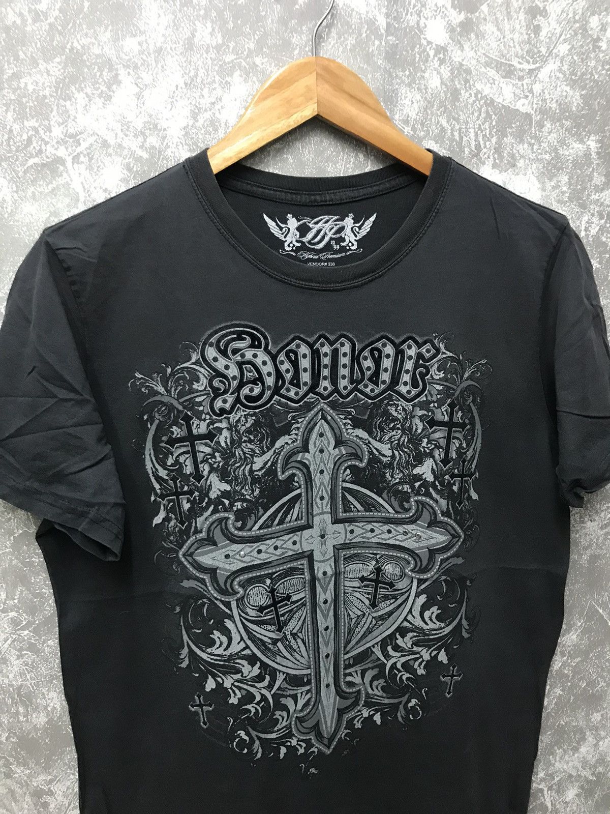 Affliction Affliction Cross Y2K Graphic Tee Size US M / EU 48-50 / 2 - 4 Thumbnail