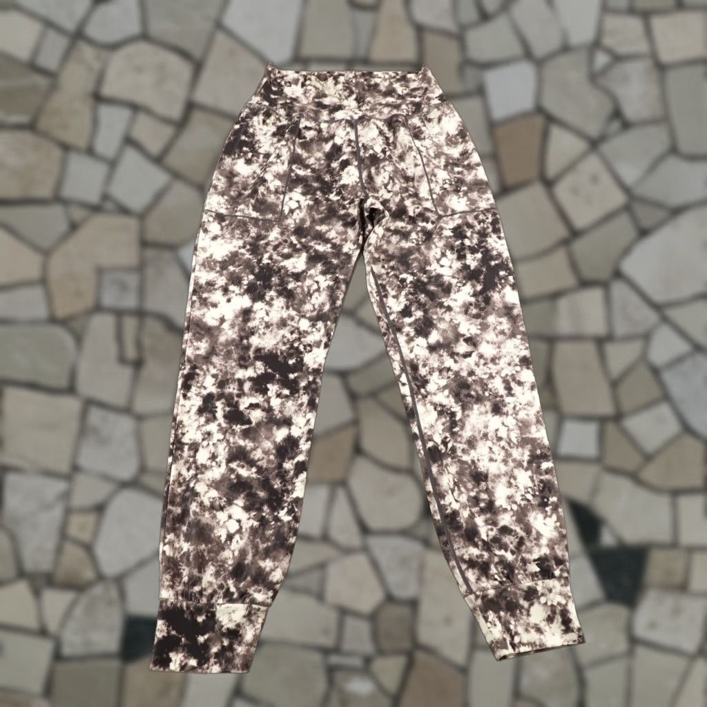 Athleta VINTAGE Athleta Pants Womens S Brown Printed Tie Dye Elation 7/8 Tight Gym Joggers Size 28" / US 6 / IT 42 - 1 Thumbnail