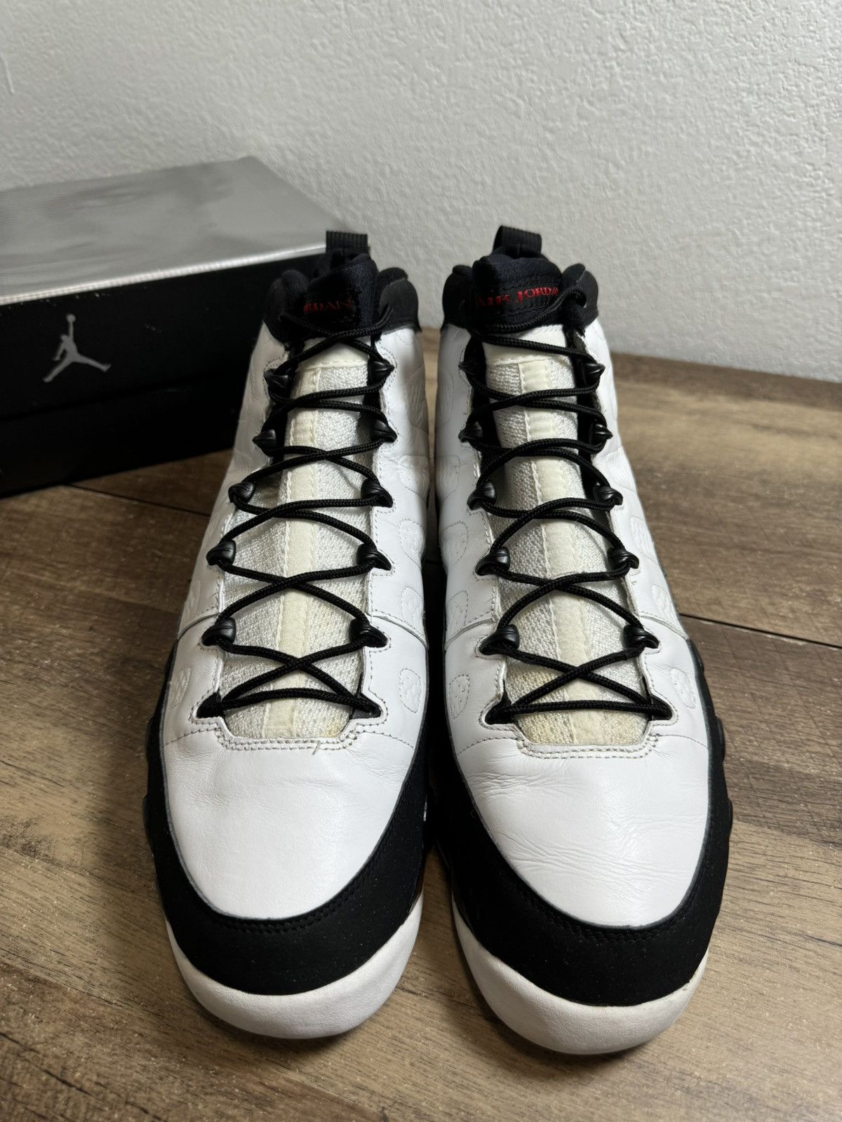 Jordan Brand Air Jordan 9 Retro OG White Black Red Size 15 | 302370-101 | Size US 15 / EU 48 - 3 Thumbnail