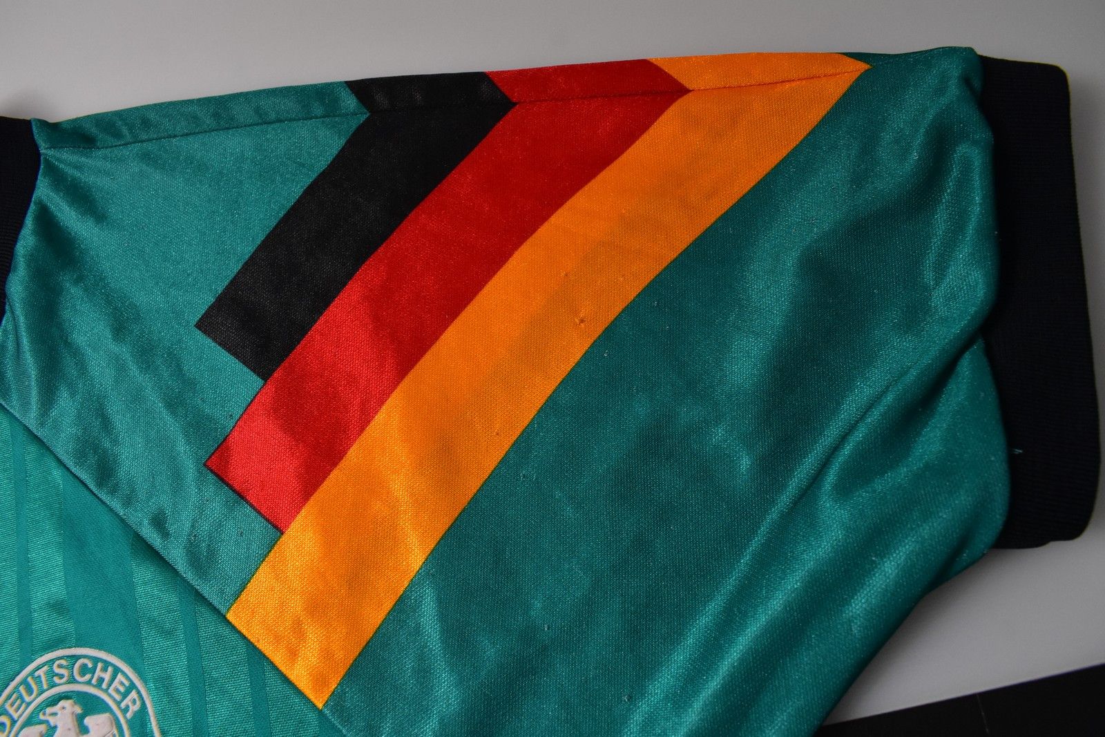 Adidas 1992-94 adidas Germany Away Shirt (SIZE M adults) Size US M / EU 48-50 / 2 - 11 Thumbnail