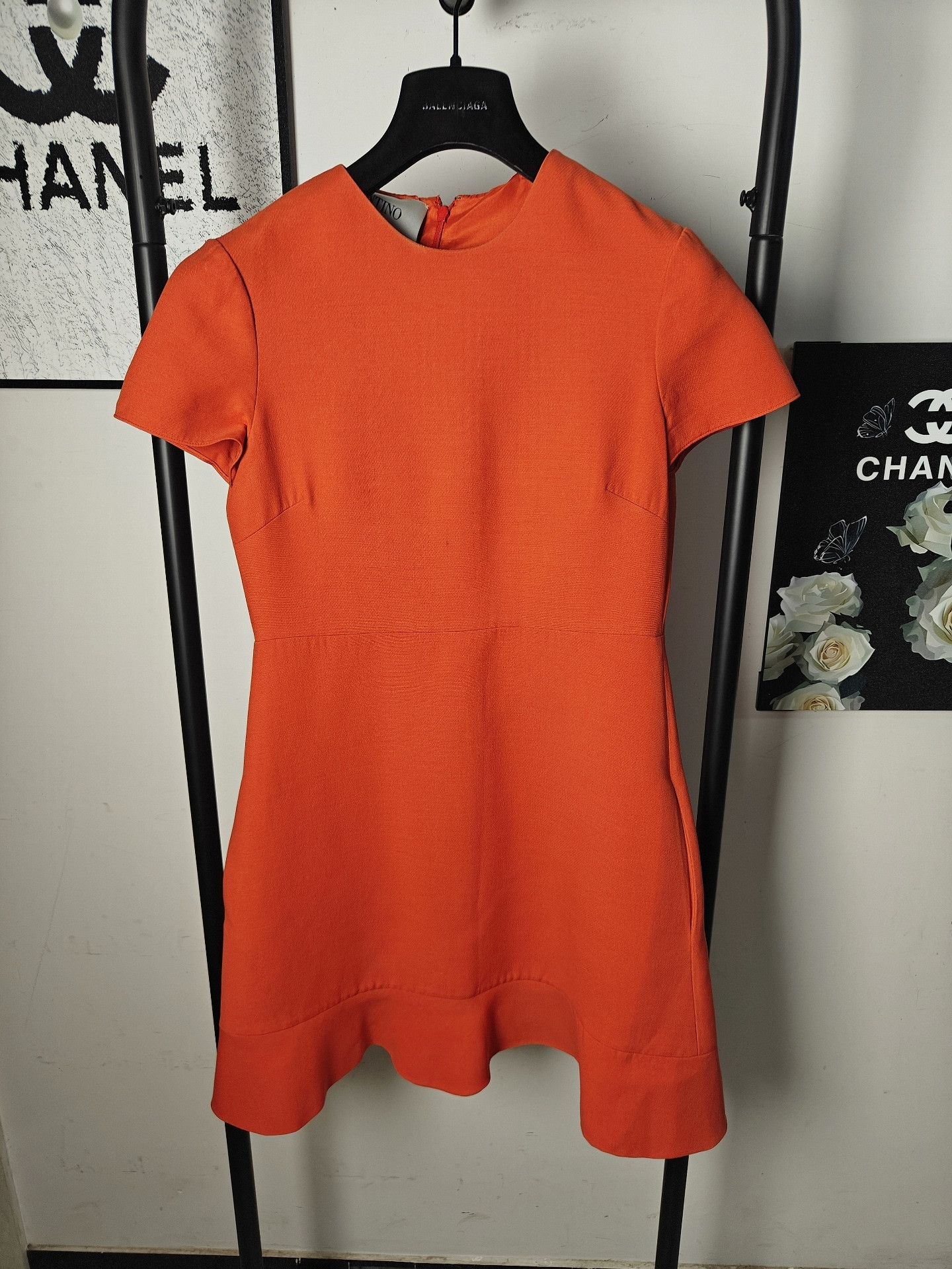 Valentino Valentino White T-Shirt XL Women Size XL / US 12-14 / IT 48-50 - 1 Thumbnail