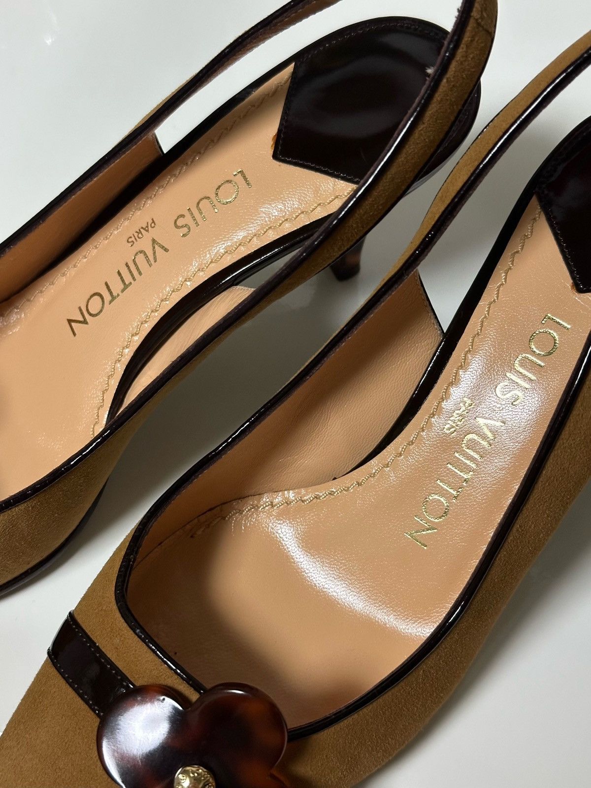 Louis Vuitton LOUIS VUITTON Tortoiseshell Flower Suede Slingback Sandals Size US 7.5 / IT 37.5 - 6 Thumbnail
