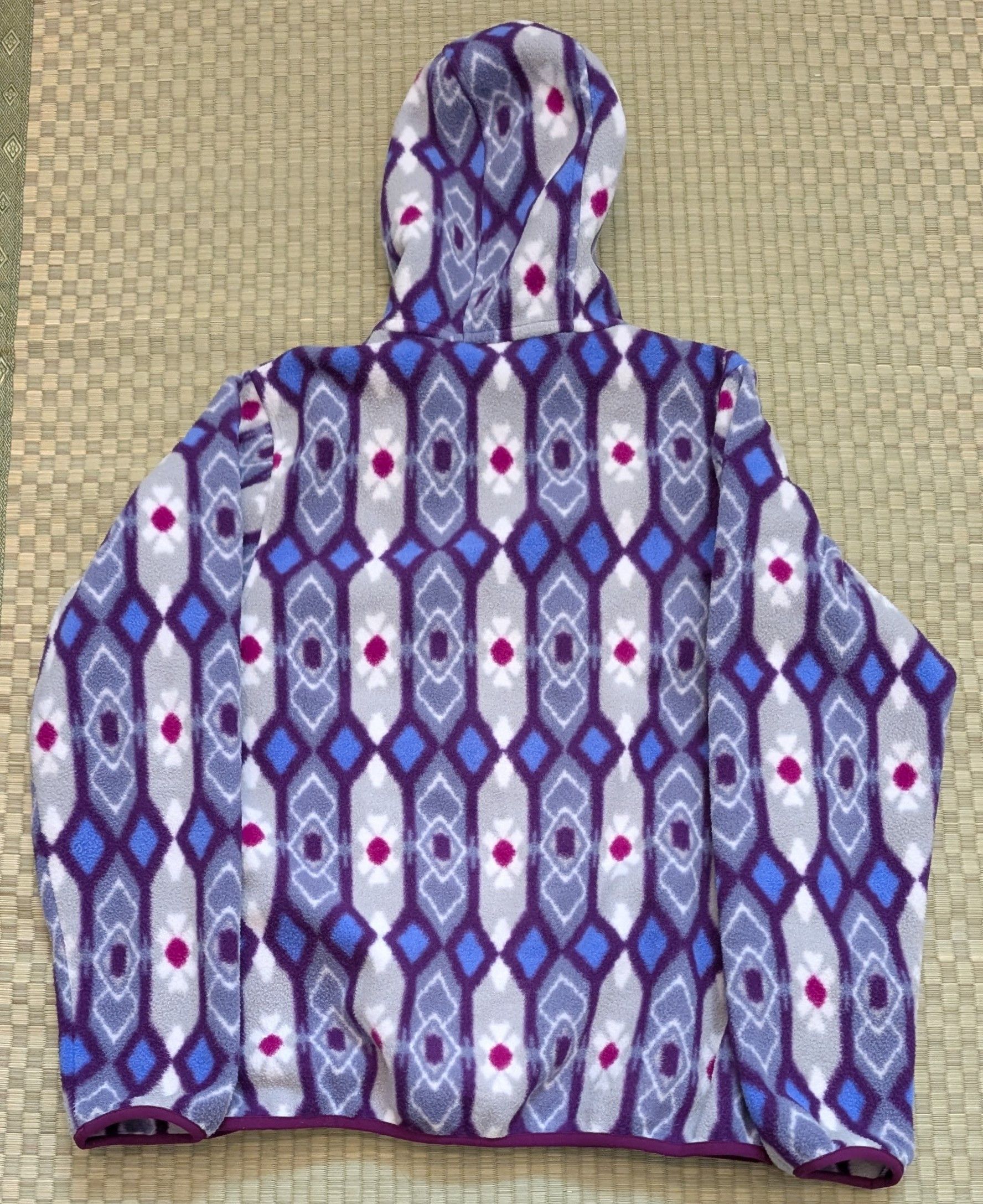 Patagonia RARE Patagonia Synchilla Full Zip Geometric Pattern Fleece Size S / US 4 / IT 40 - 2 Thumbnail
