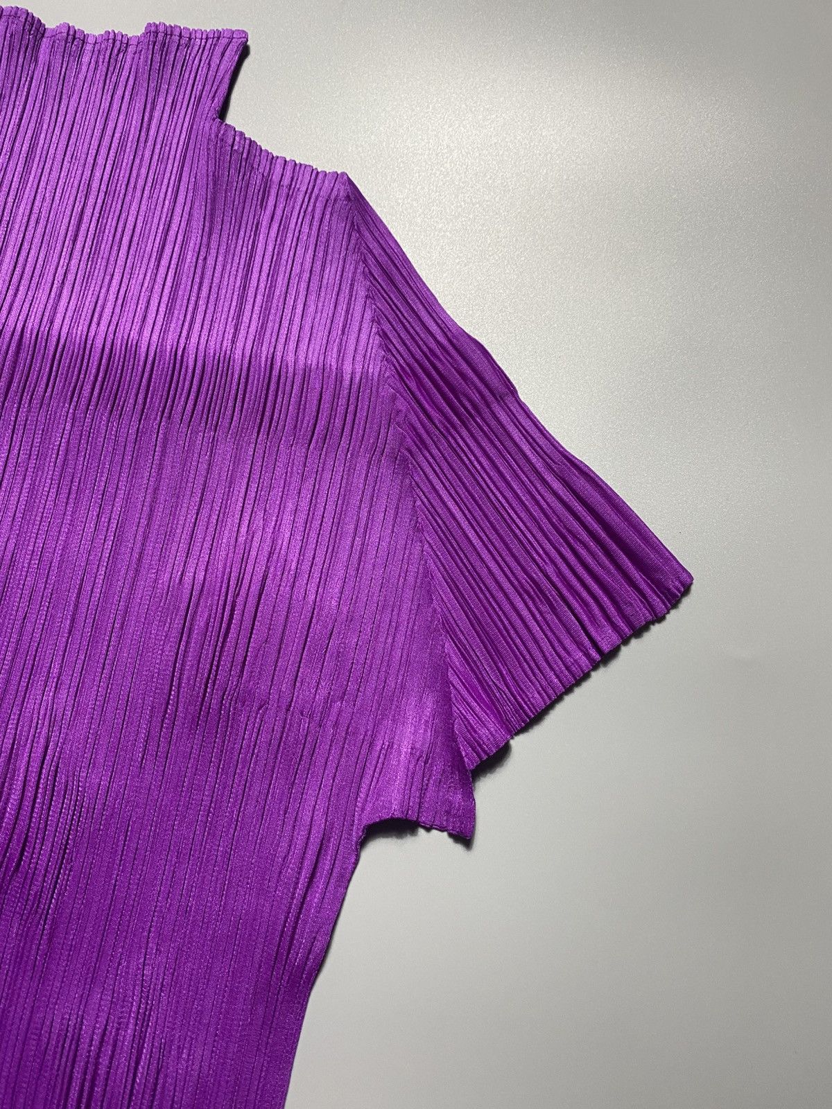 Pleats Please Issey Miyake PLEATS PLEASE STAR EMBOSSED TURTLE NECK Size M / US 6-8 / IT 42-44 - 5 Thumbnail