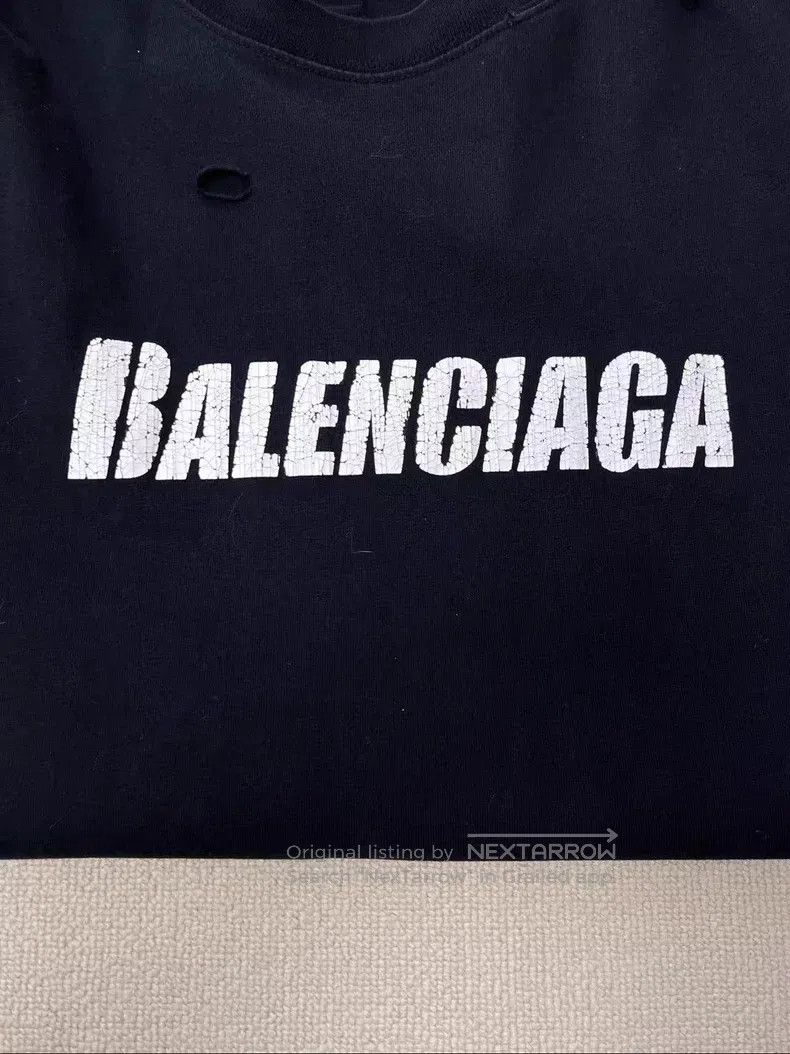 Balenciaga Balenciaga Letter Printed Pattern Ripped Round Neck Short Size US S / EU 44-46 / 1 - 3 Thumbnail