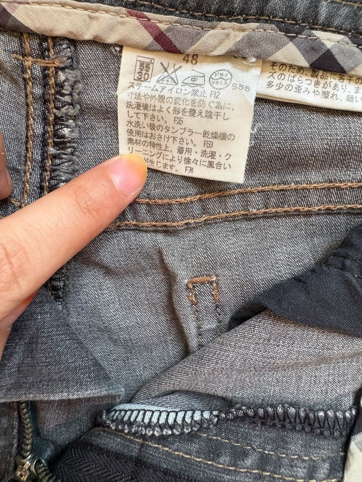 Burberry × Designer Vintage Burberry London Mud Wash Distressed Rip Baggy Jean Size US 36 / EU 52 - 10 Thumbnail