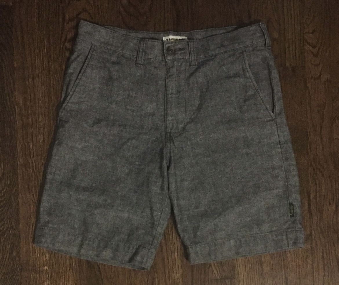Bape Bape logo shorts Size US 34 / EU 50 - 1 Thumbnail