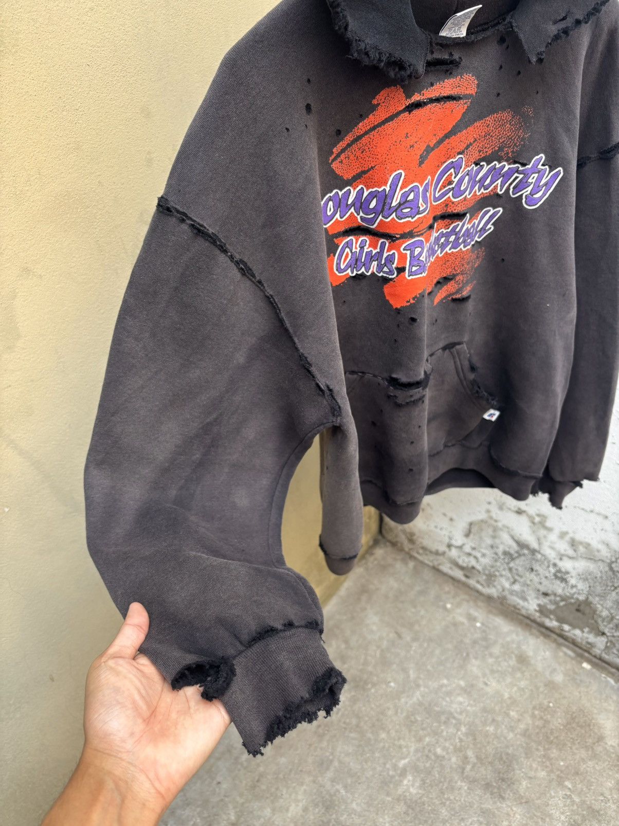 Vintage Faded Distressed Thrashed Russell Hoodie Douglas County ERD Size US L / EU 52-54 / 3 - 12 Thumbnail