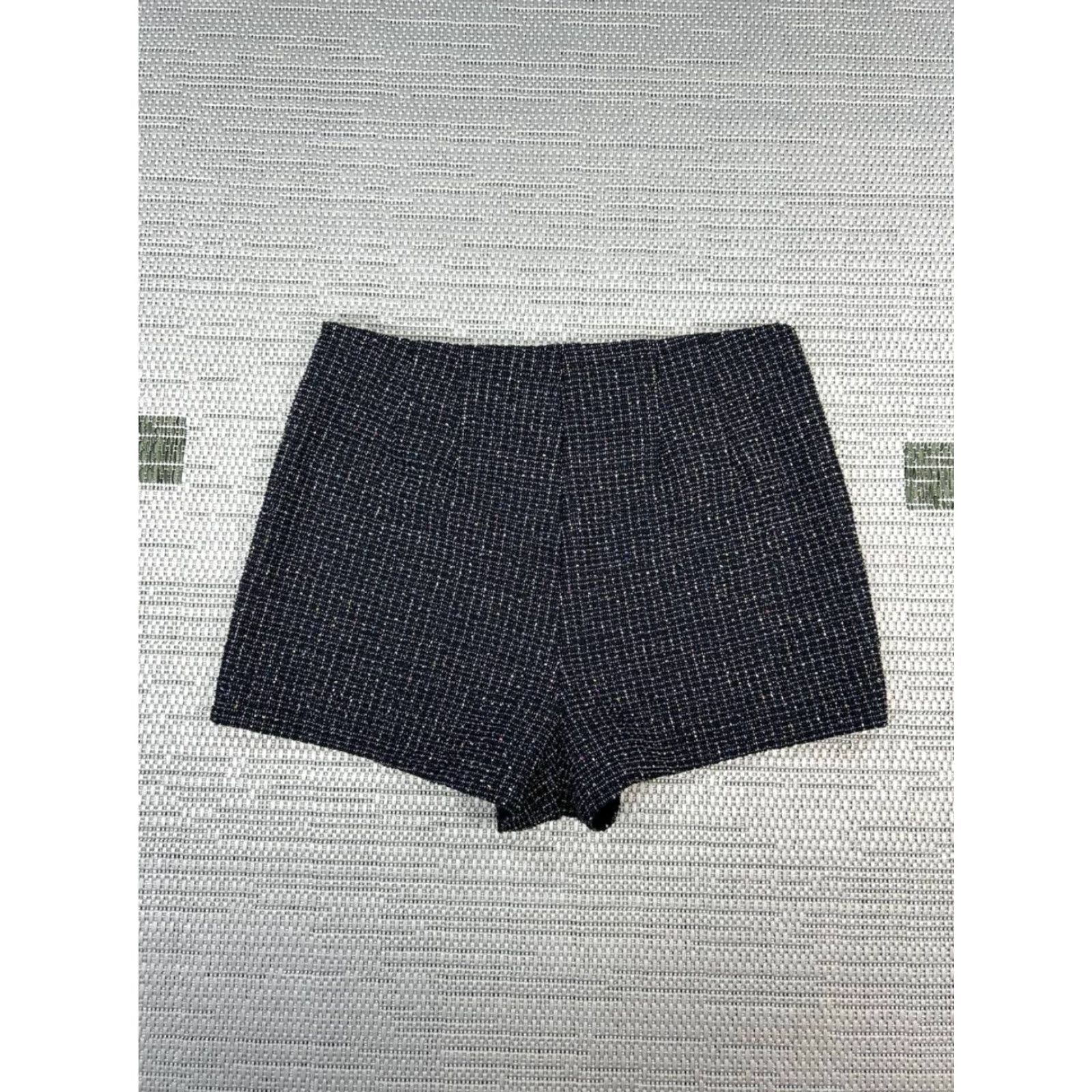 Vintage Maeve Black Tweed Zip Front Shorts Womens 8 High Waisted Confetti Flecks Polyester Viscose Elastane Regular Mid Rise Modern 90s? Size 30" / US 8 / IT 44 - 2 Thumbnail