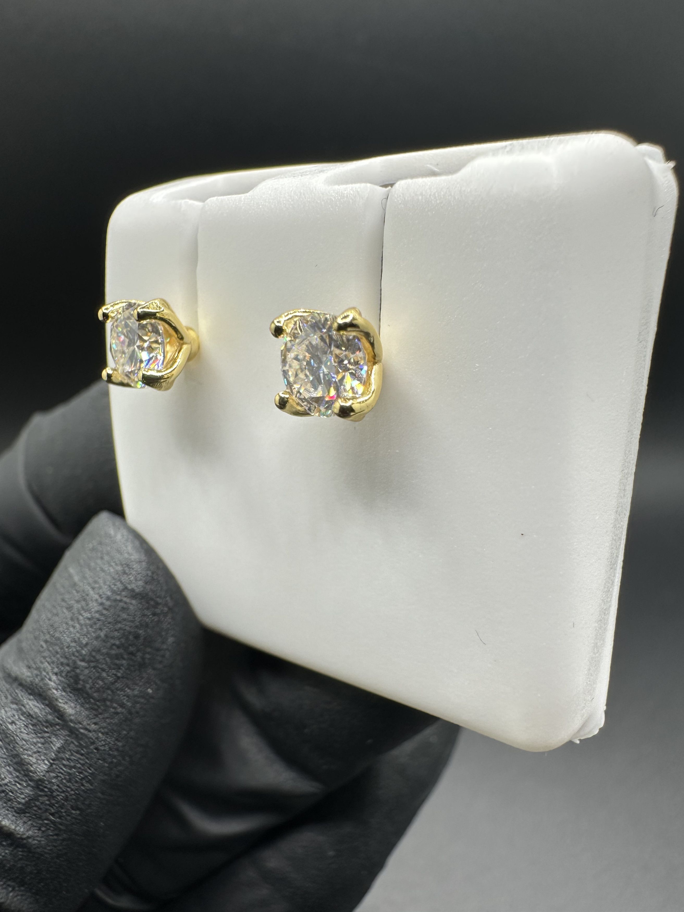 Jewelry MOISSANITE STUD SCREW BACK EARRINGS Size ONE SIZE - 5 Thumbnail