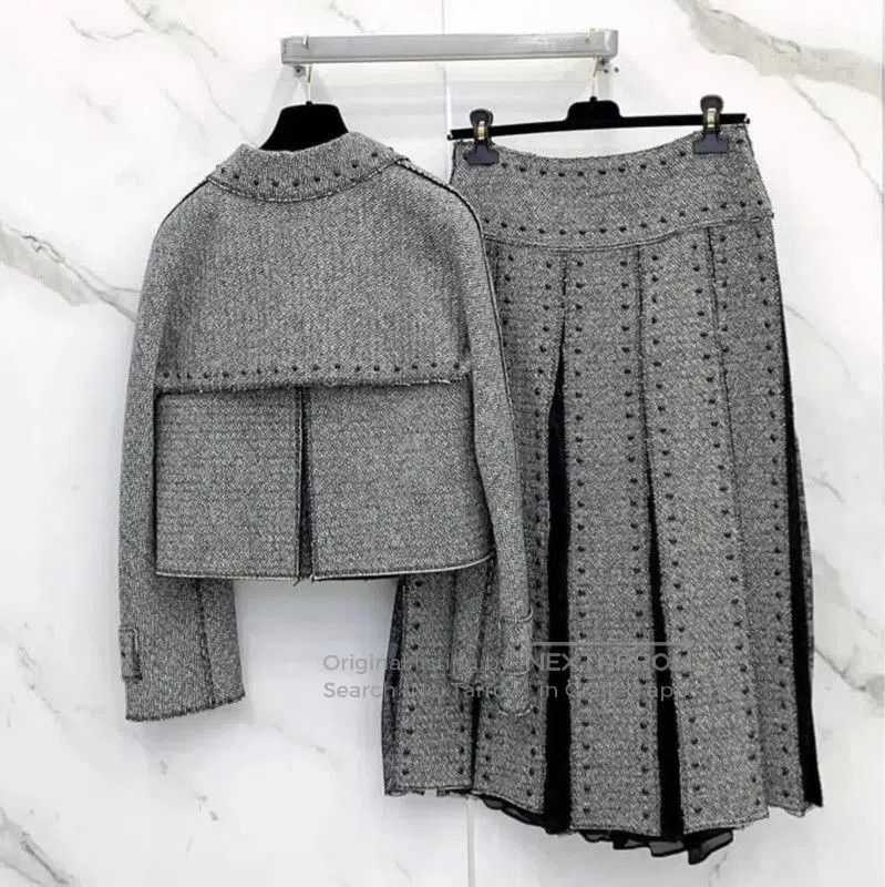 Valentino Valentino Gray Wool Women's Coat . Size M / US 6-8 / IT 42-44 - 1 Thumbnail