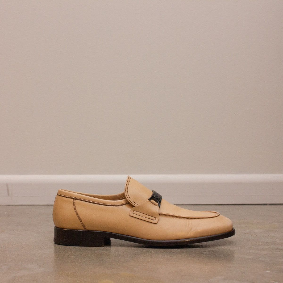 Dolce & Gabbana 895$MRP Dolce & Gabbana Ivory Round Toe Loafers Size US 8.5 / EU 41-42 - 5 Thumbnail