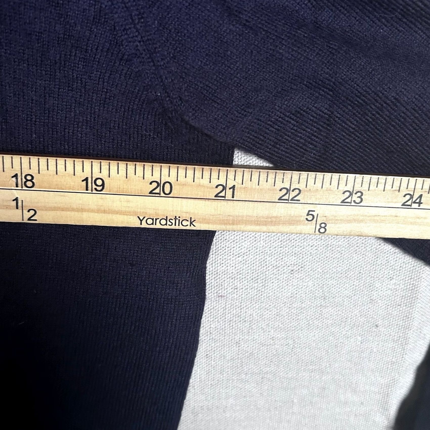Vintage Davis & Squire Mens V-Neck Sweater Medium Navy Blue 100% Extra Fine Merino Wool Size US M / EU 48-50 / 2 - 5 Thumbnail